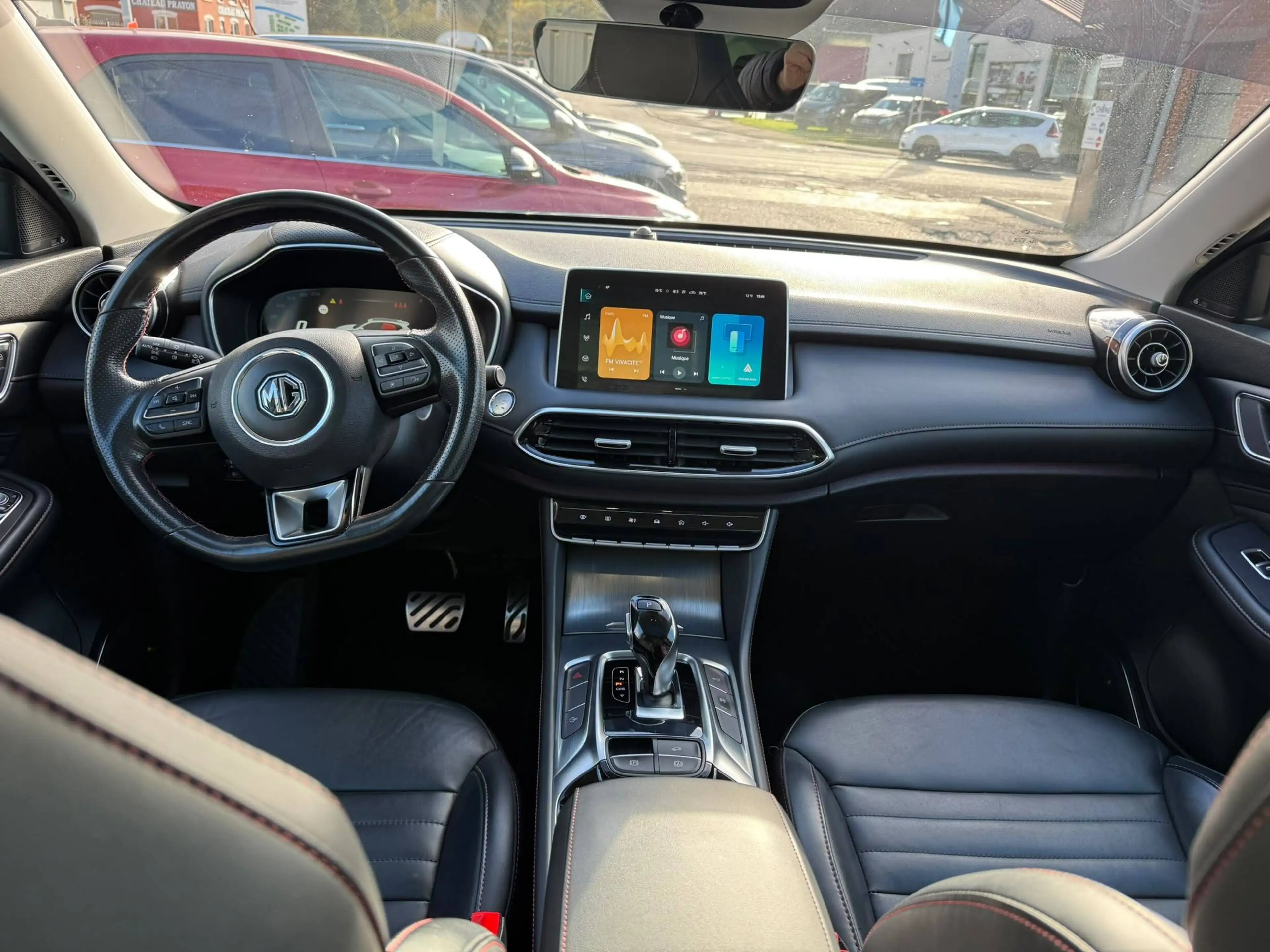 MG HS 1.5 T-GDi Luxury / Carplay / Camera 360 / Full Cuir / Toit Ouvrant / Garantie — photo 13