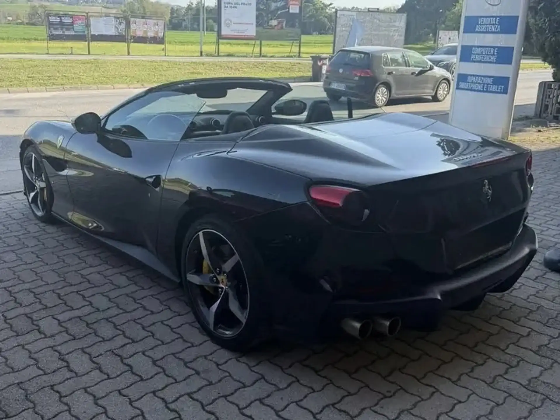 Ferrari Portofino 2023 검정 사진 7