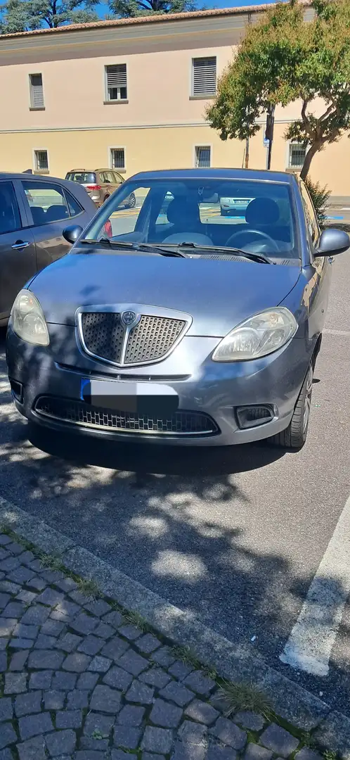 Lancia Ypsilon Ypsilon 1.4 8v New Oro (oro) ecochic Gpl Grau - 1