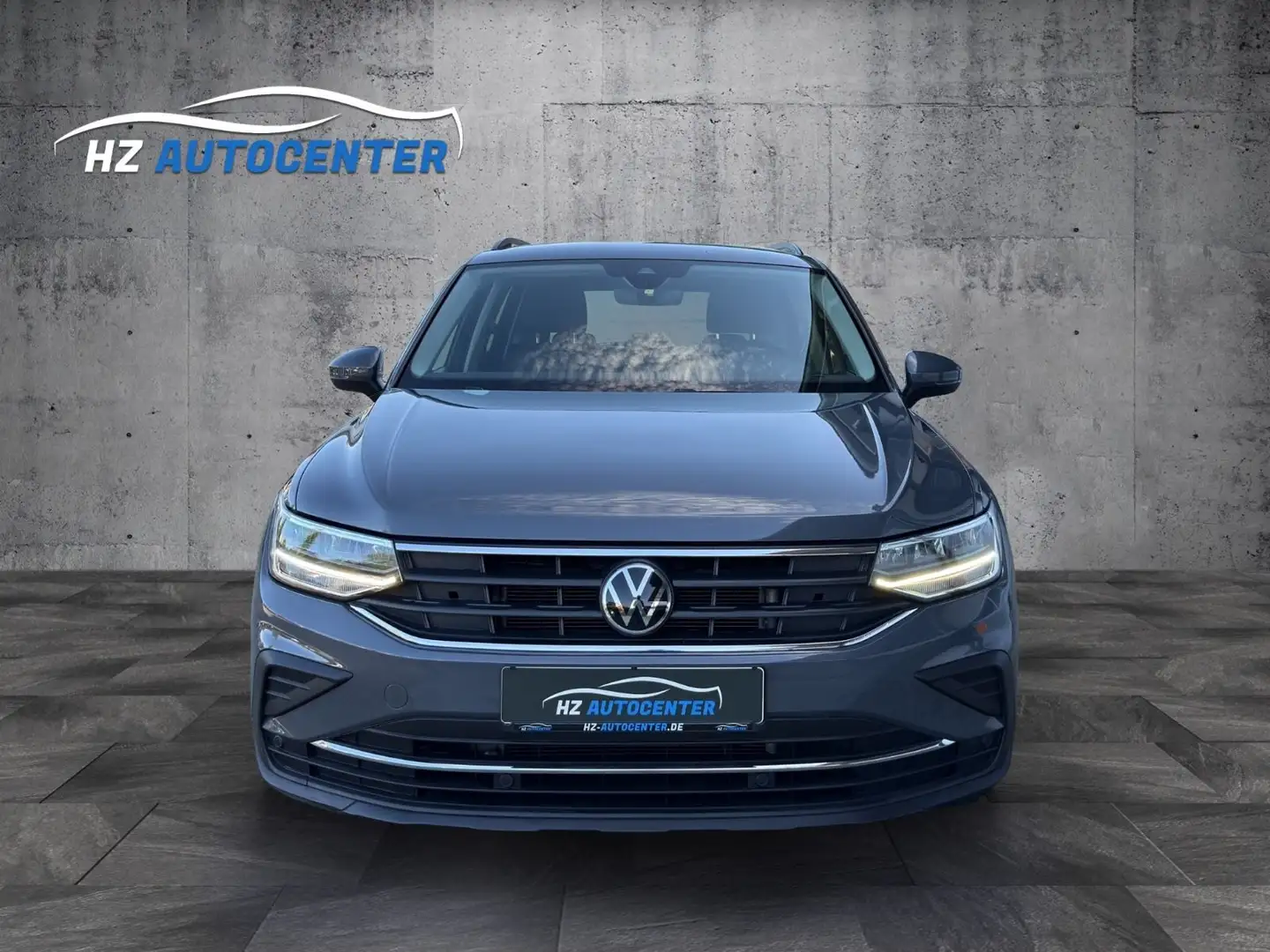 Volkswagen Tiguan Life 1.5 TSI DSG*LED*NAVI*ACC*LANE*SIDE Grau - 2
