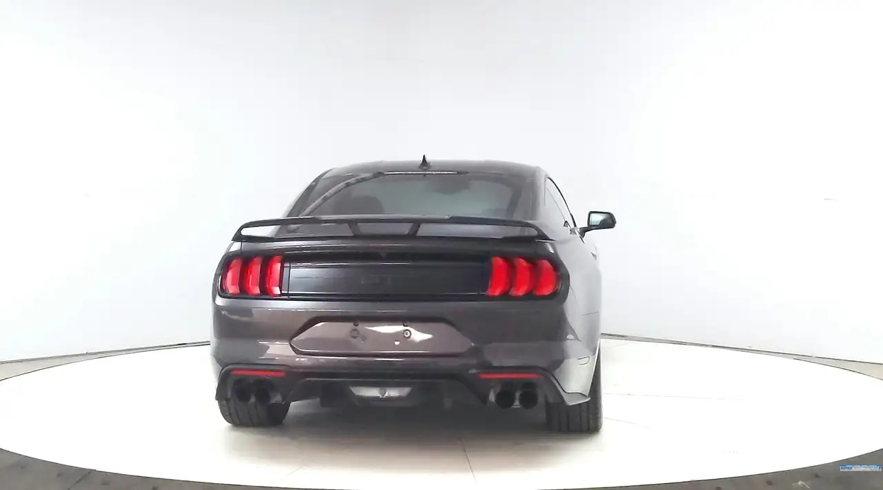 Ford Mustang снимка Ford Mustang