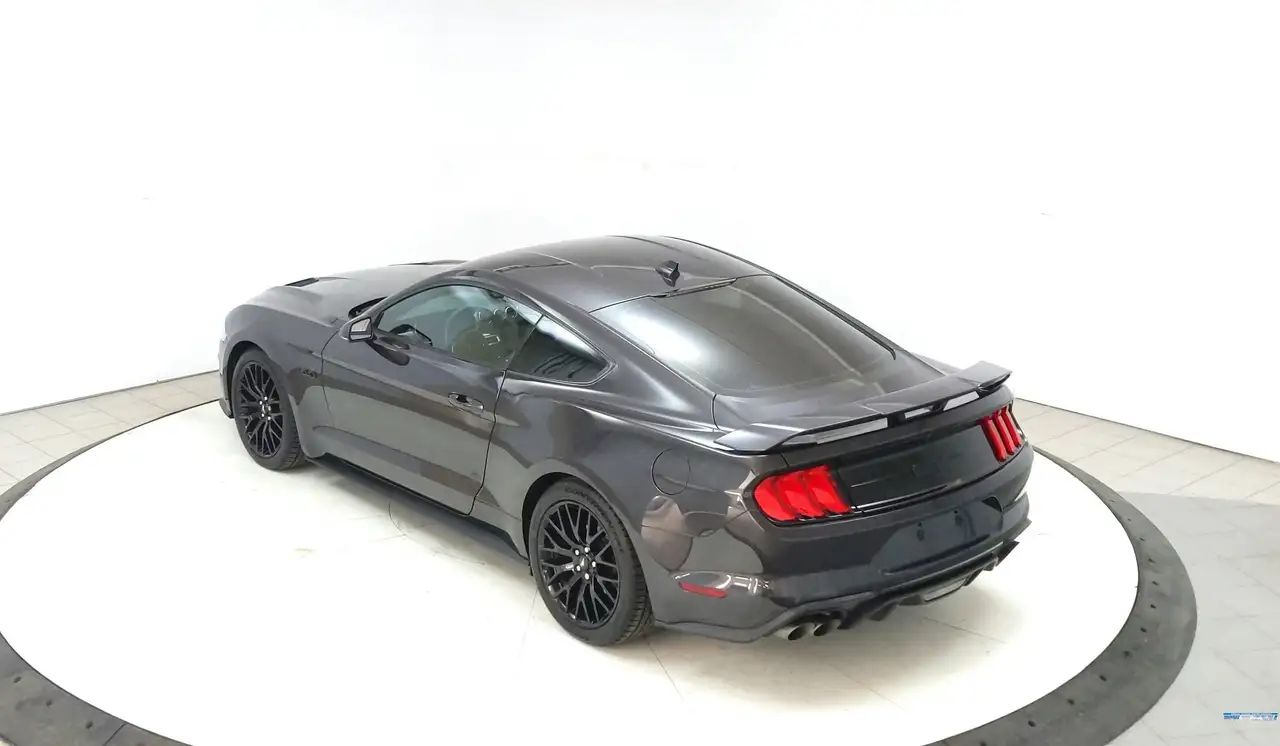 Ford Mustang снимка Ford Mustang