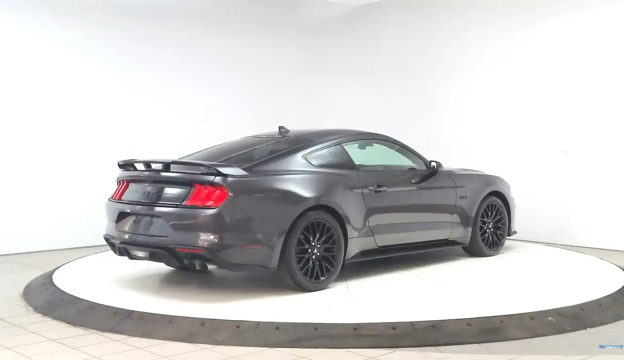 Ford Mustang снимка Ford Mustang