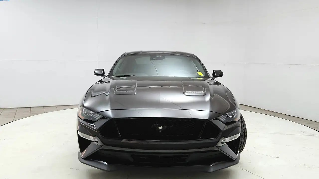 Ford Mustang снимка Ford Mustang
