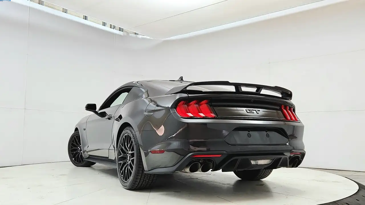 Ford Mustang снимка Ford Mustang
