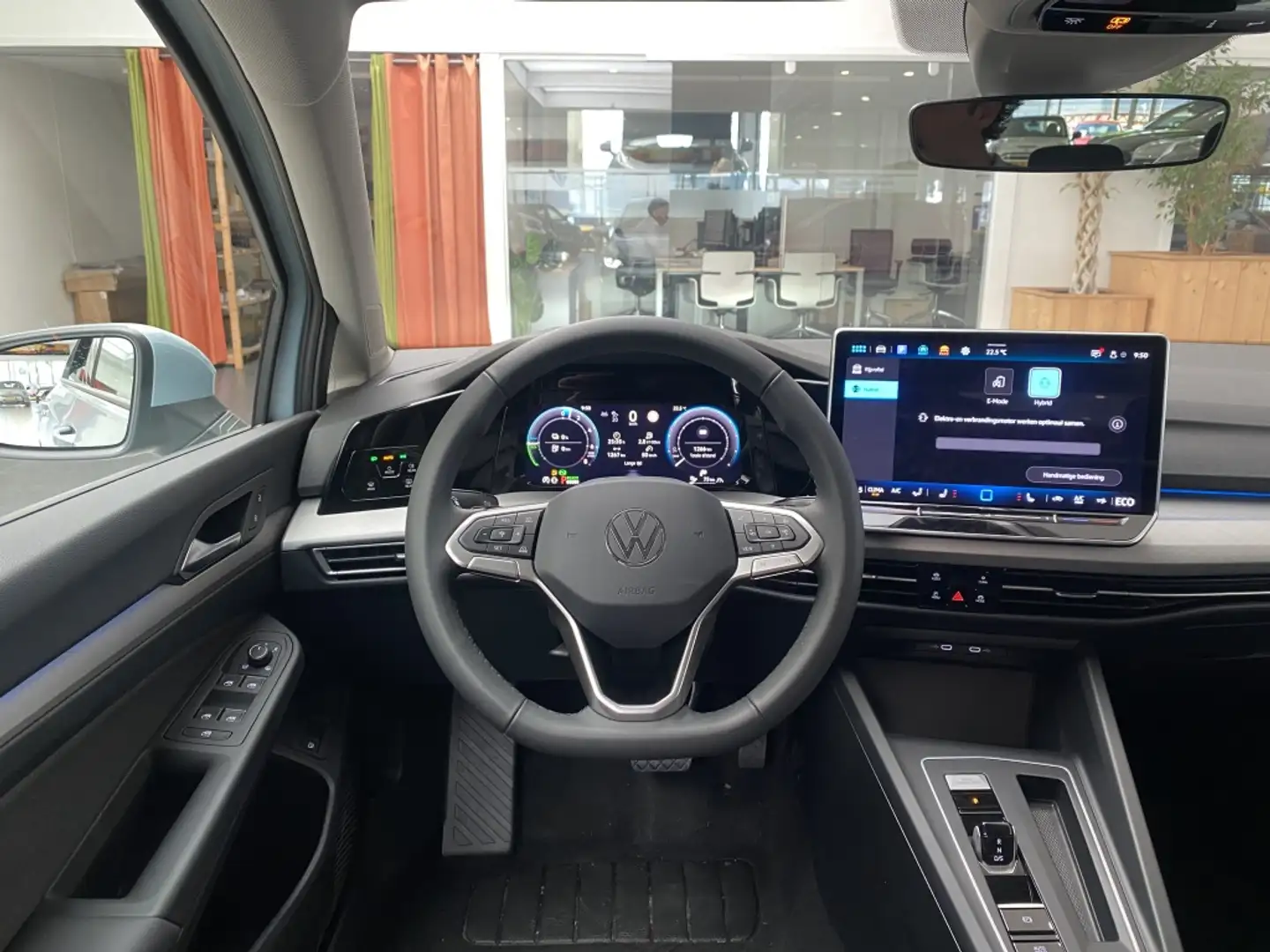 Volkswagen Golf 1.5 eHybrid Life Edition 204PK DSG Adaptieve Cruis Bleu - 2