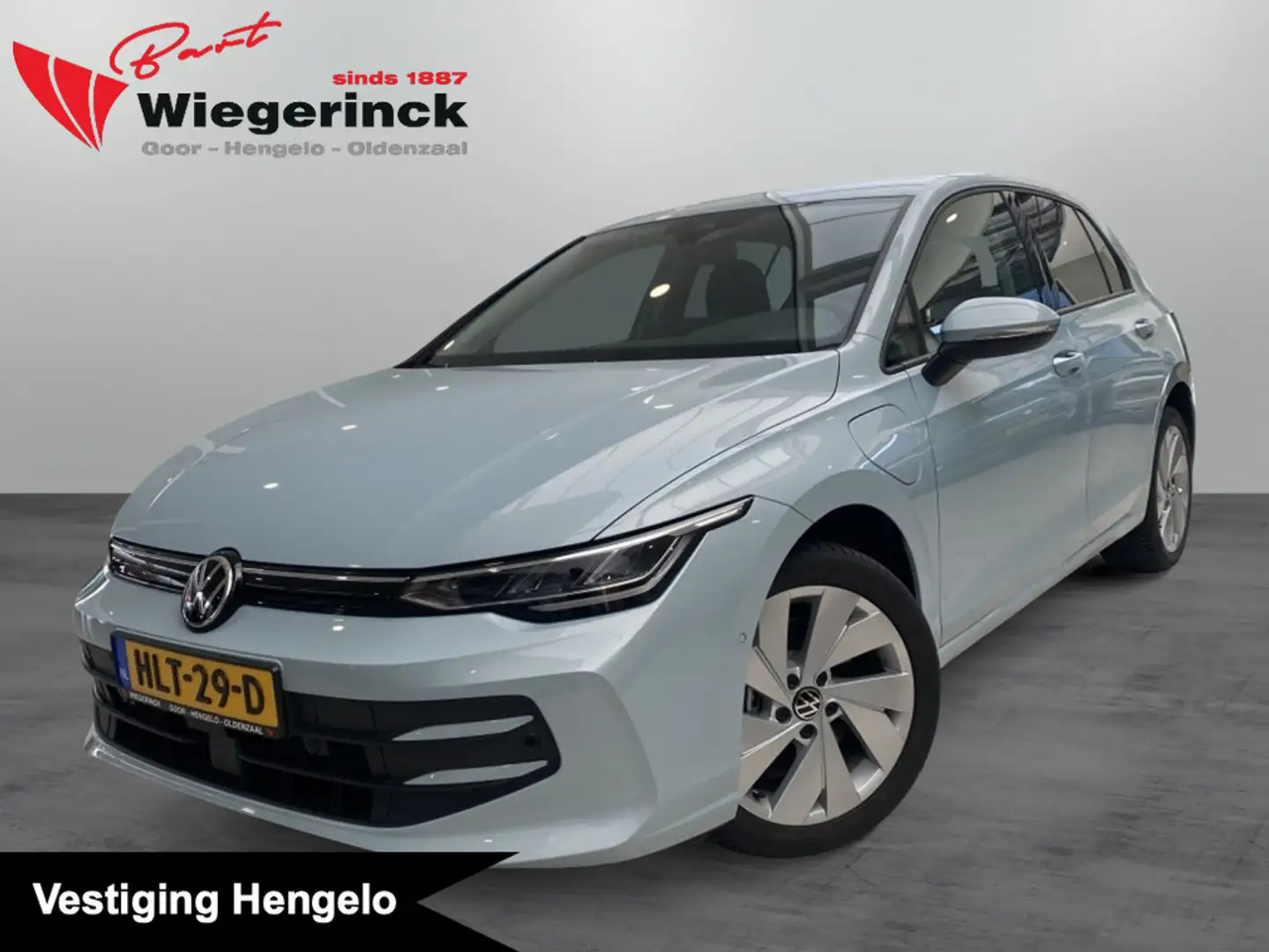 Volkswagen Golf 1.5 eHybrid Life Edition 204PK DSG Adaptieve Cruis Bleu - 1