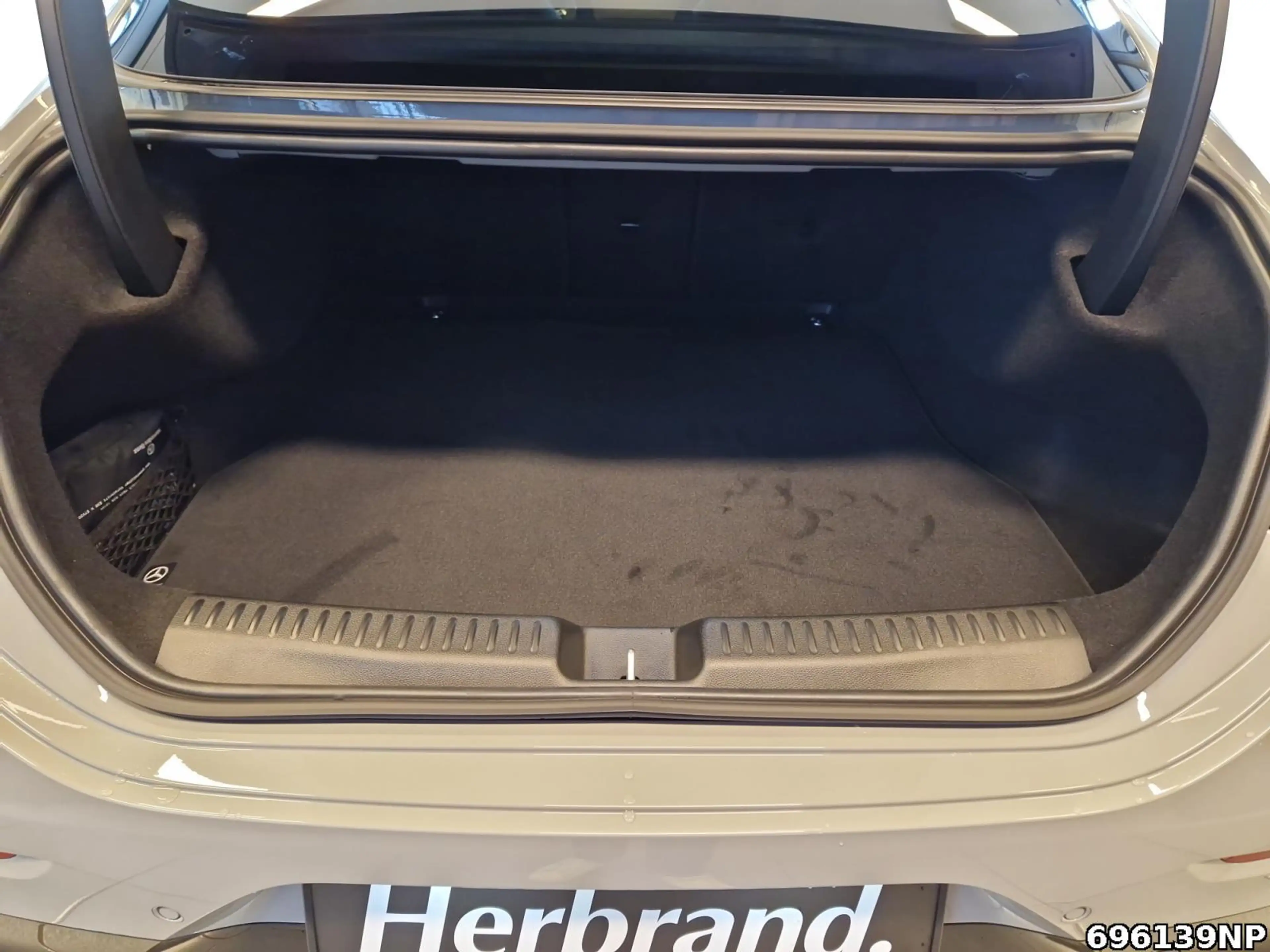 Mercedes-Benz CLA 200 4MATIC AMG LINE PLUS+BURMESTER+HUD+PANO — photo 6