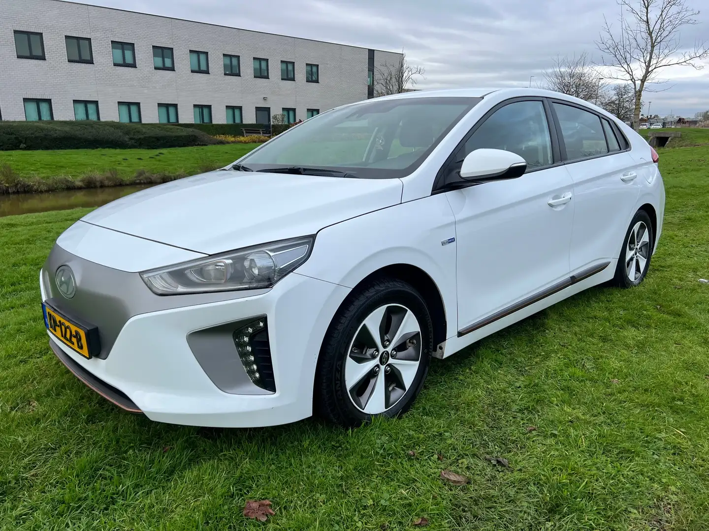 Hyundai IONIQ 2017 * Comfort EV * Marge * 181.000 KM * APK Білий - 1