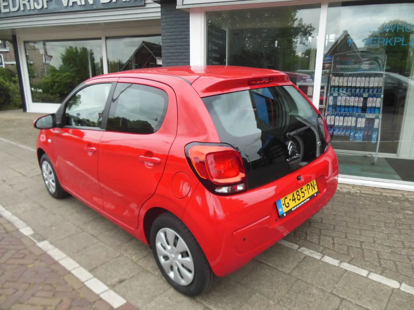 Citroen C1 1.0 VTi S&S carplay android cruise geen airco 12 m Rood - 2