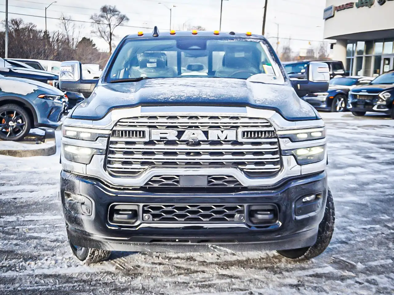 RAM 3500 снимка RAM 3500