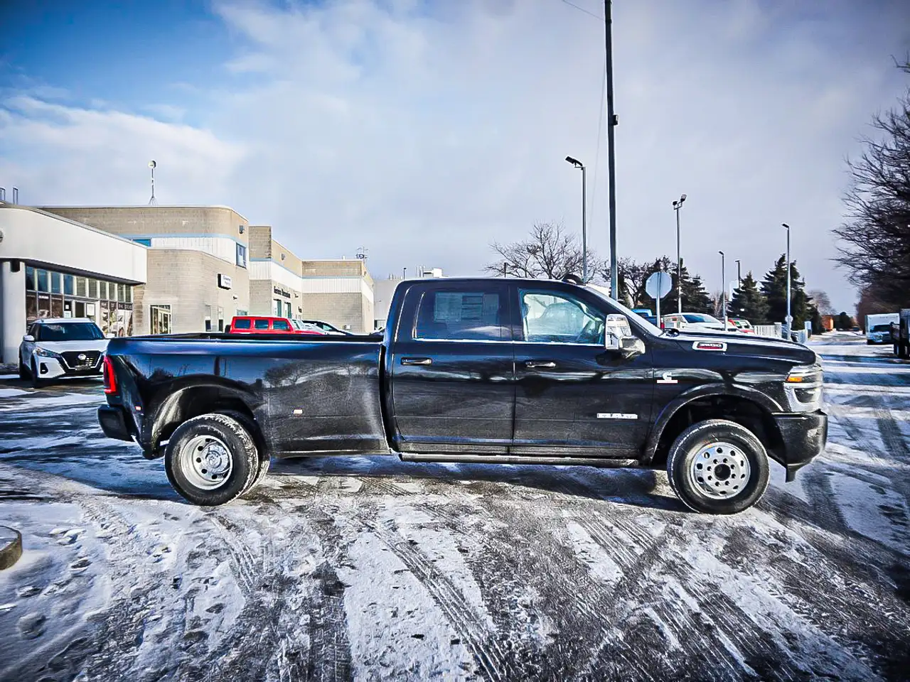 RAM 3500 снимка RAM 3500