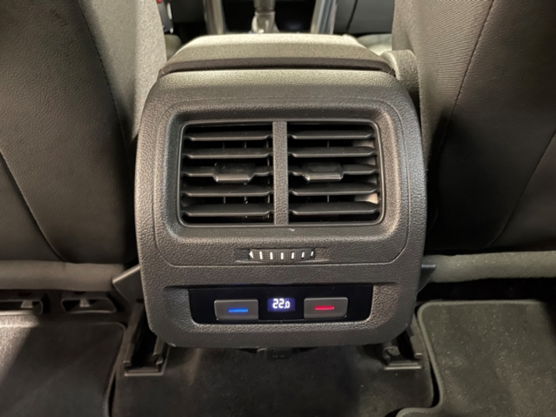 Volkswagen Touran 2.0 TDI DSG Comfortline  EU6d Navi LED ACC — photo 9