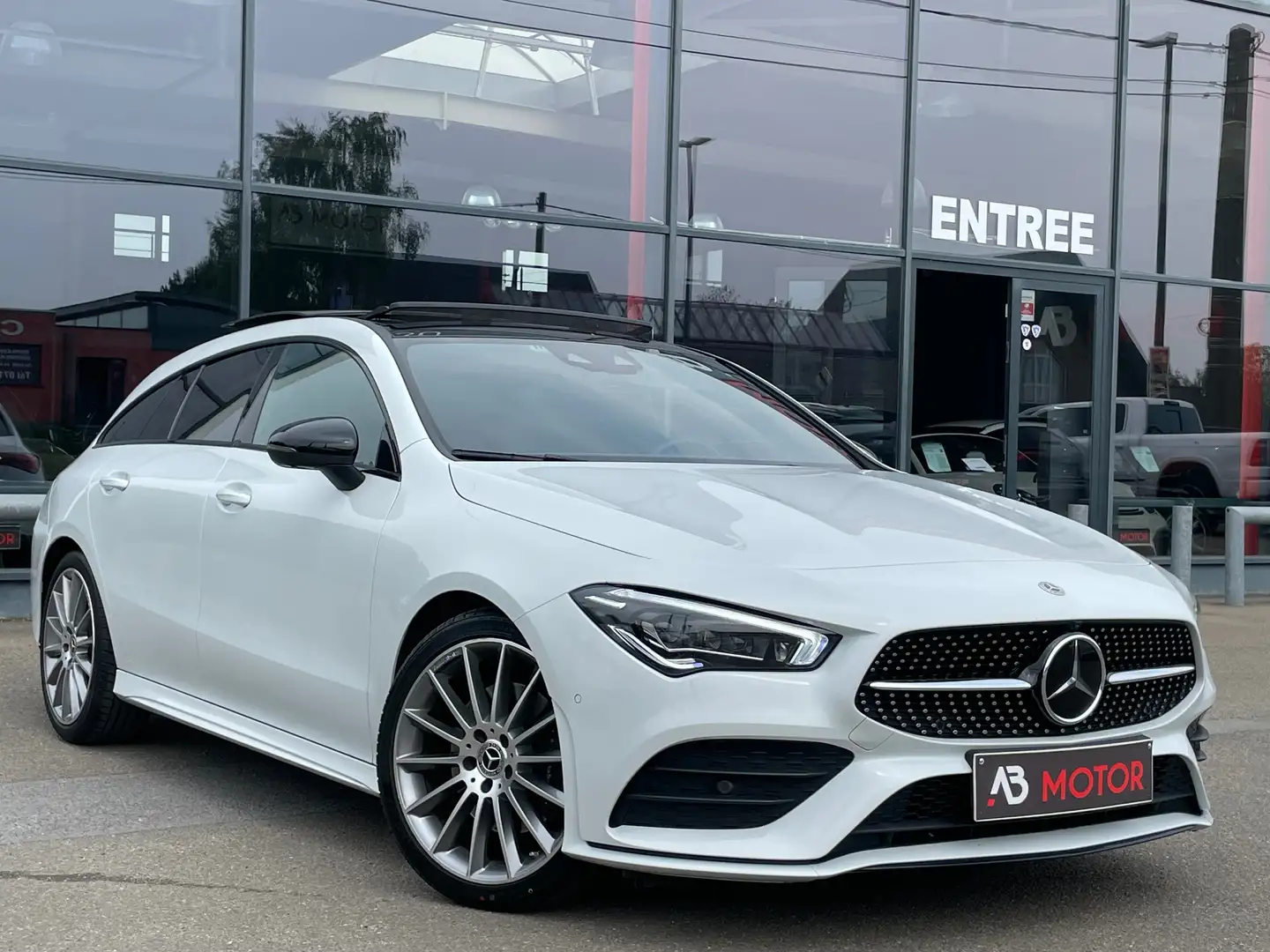 Mercedes-Benz CLA 220 d 4-Matic AMG PANO CAM360 HEADUP AMBIANCE JA19 Wit - 1