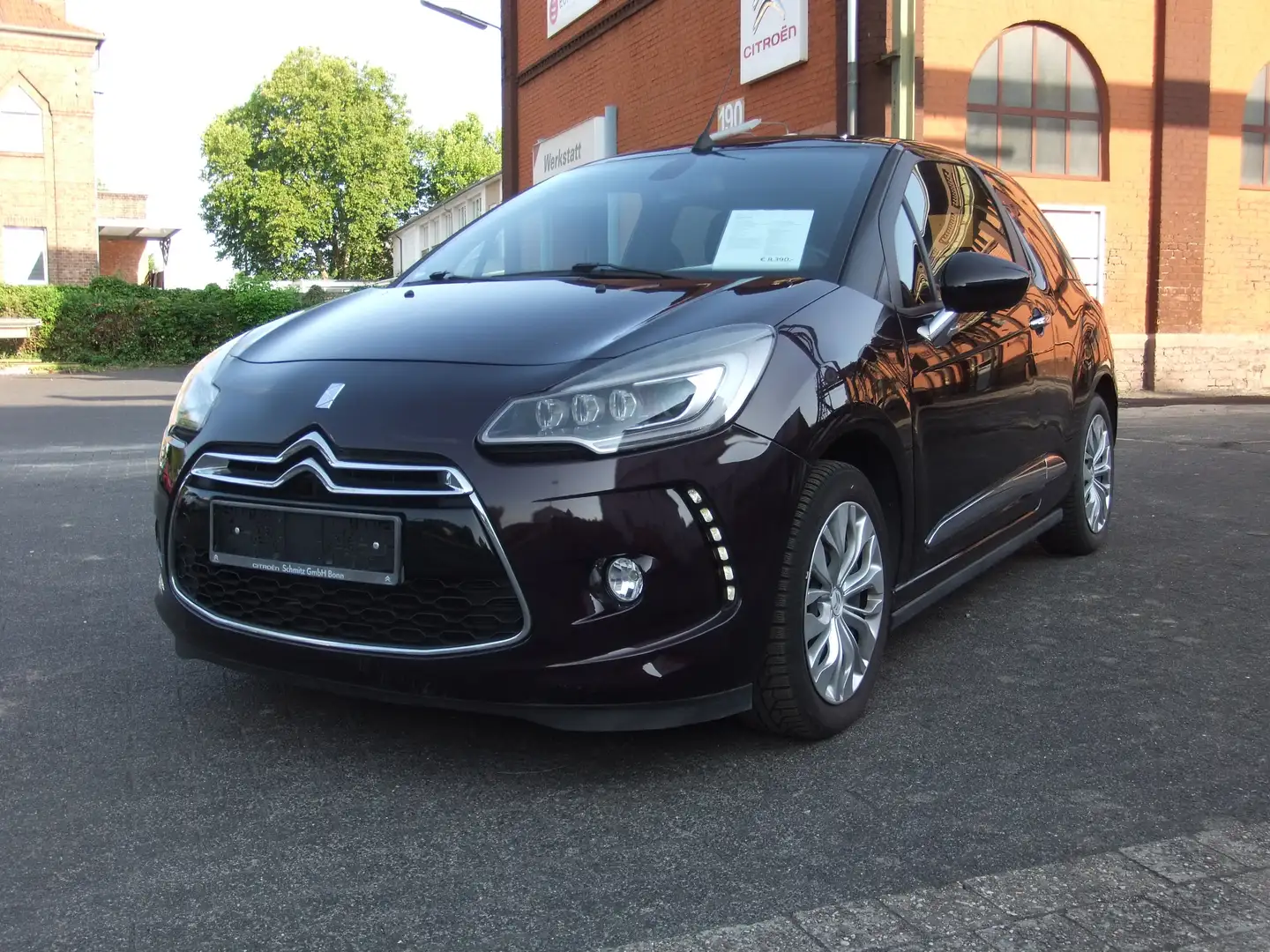 Citroen DS3 SoChic Cabrio aus erster Hand Violett - 1