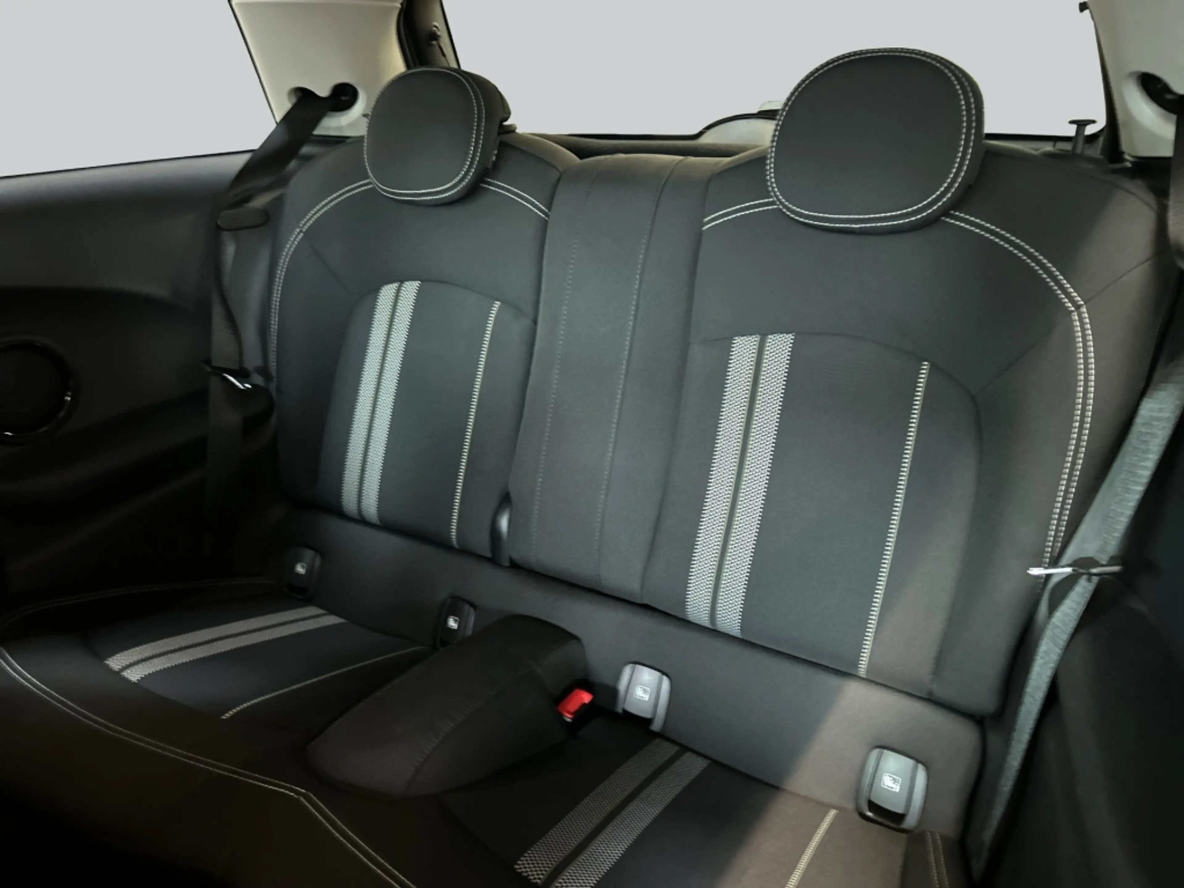 MINI Cooper SE Cooper SE Essential Trim LED Navi SHZ — photo 12