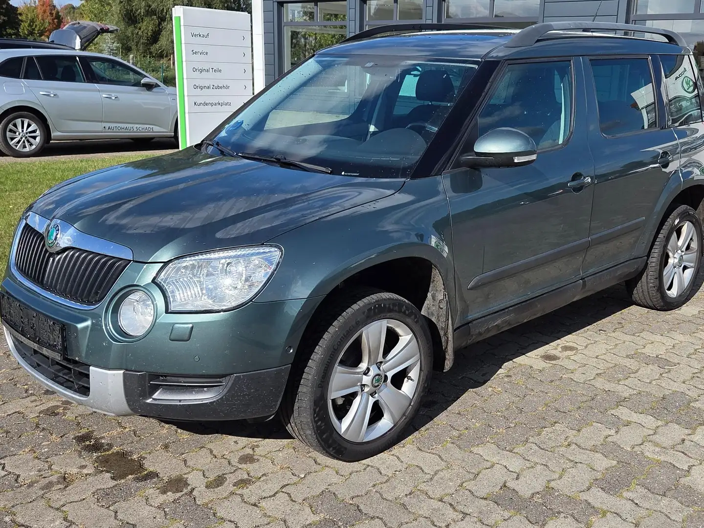 Skoda Yeti Yeti Diesel 2.0 TDI 4x4 Elegance PLUS EDITION Vert - 1