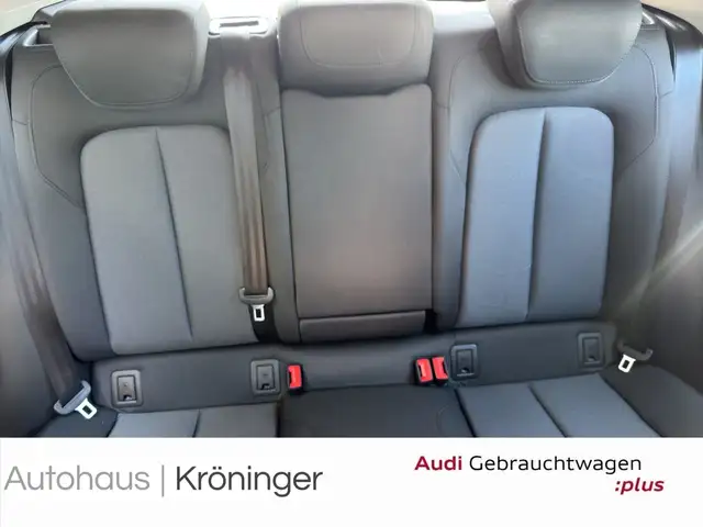 Audi Q2 view 10