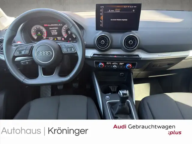Audi Q2 view 13