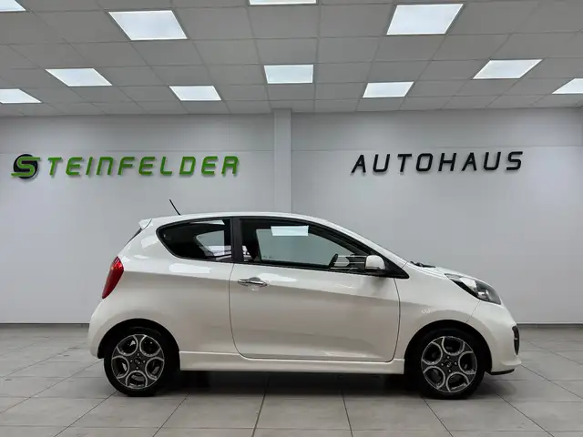 Kia Picanto view 8