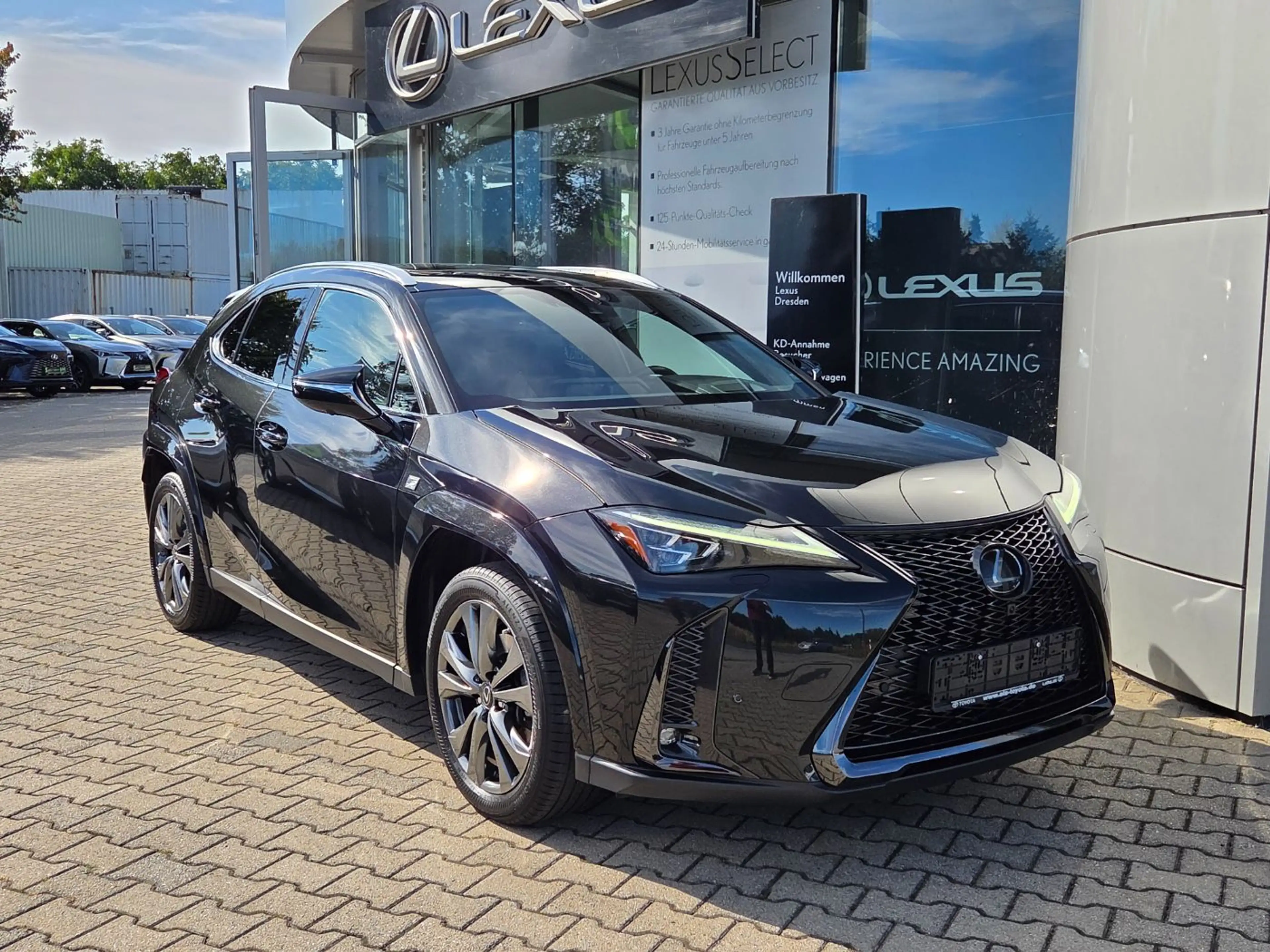Lexus UX 250h F-Sport ACC+LED+Navi+SD+SHZ+Kam. — photo 2