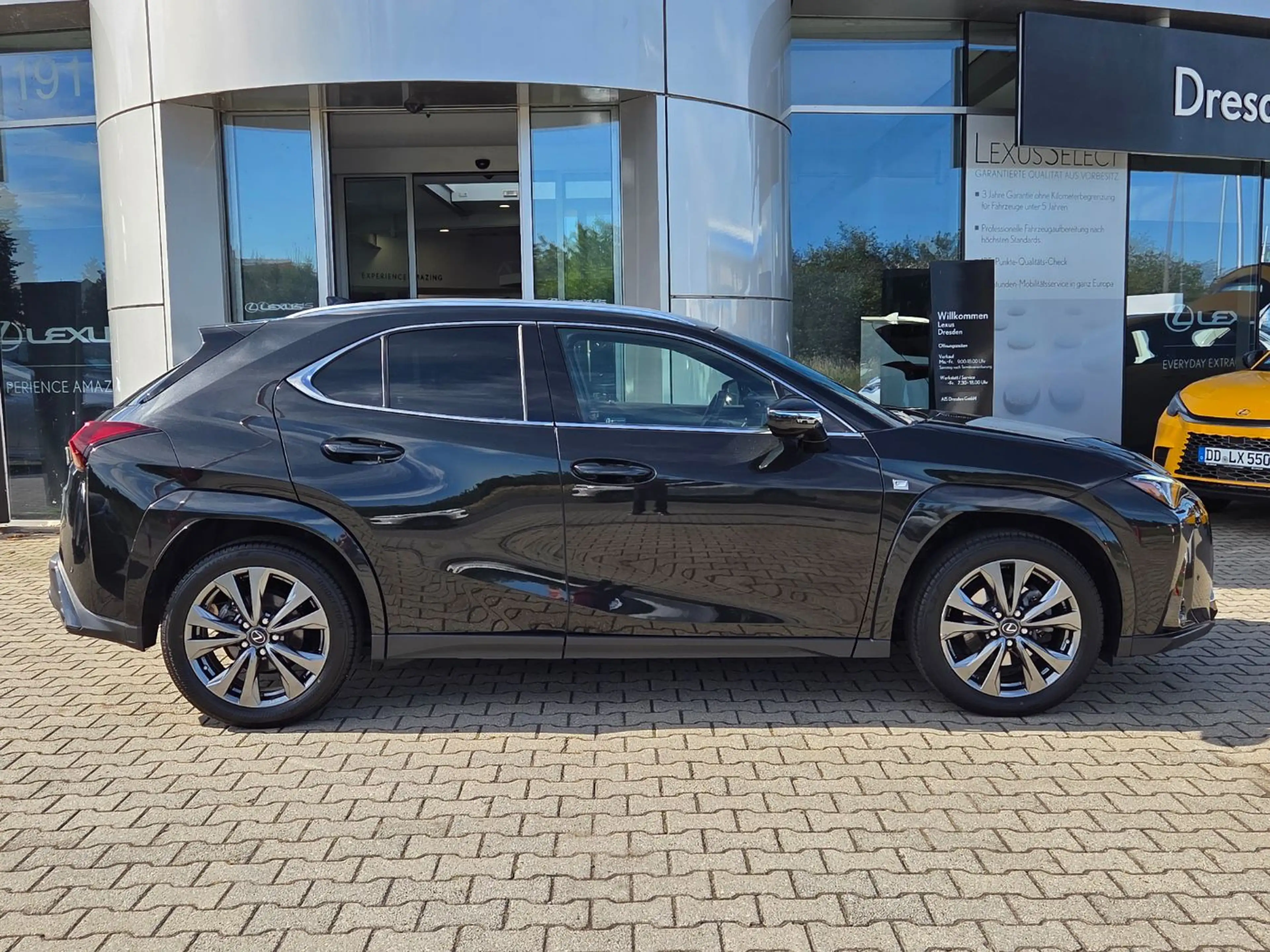 Lexus UX 250h F-Sport ACC+LED+Navi+SD+SHZ+Kam. — photo 3