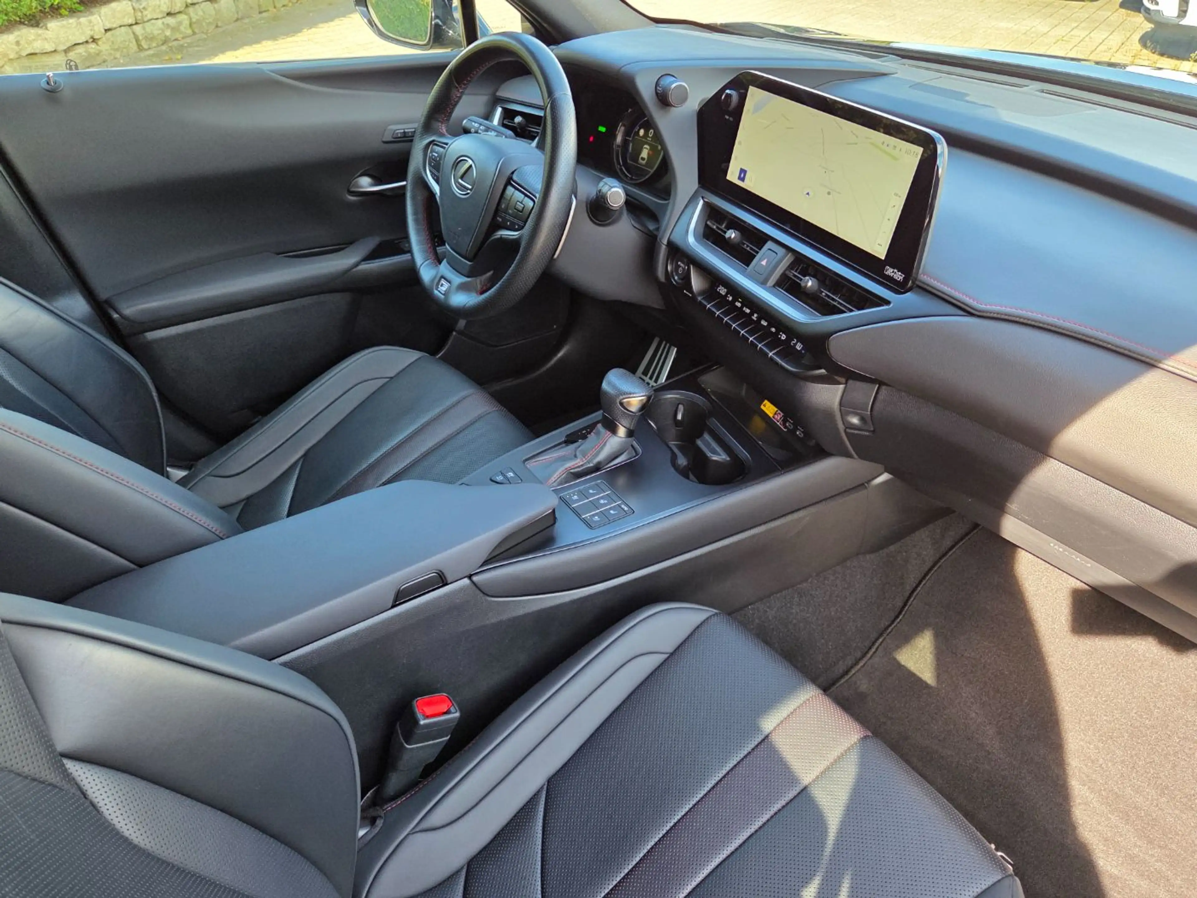 Lexus UX 250h F-Sport ACC+LED+Navi+SD+SHZ+Kam. — photo 8