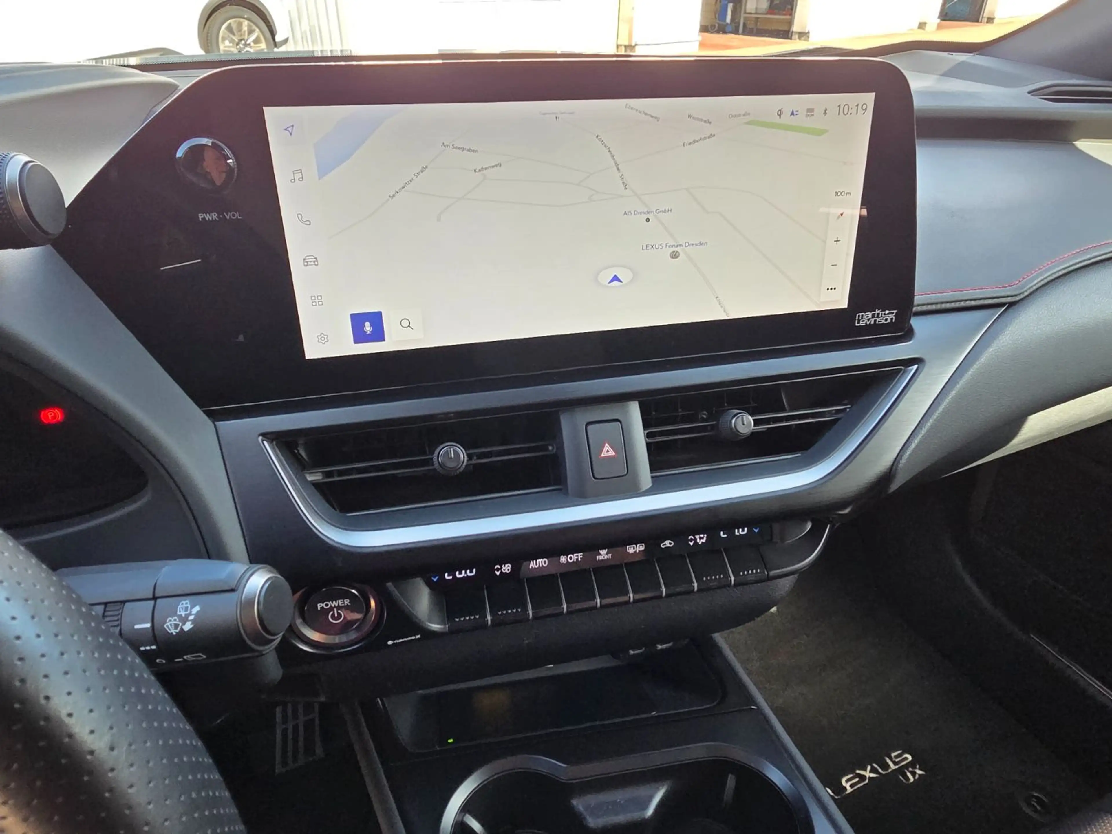 Lexus UX 250h F-Sport ACC+LED+Navi+SD+SHZ+Kam. — photo 13