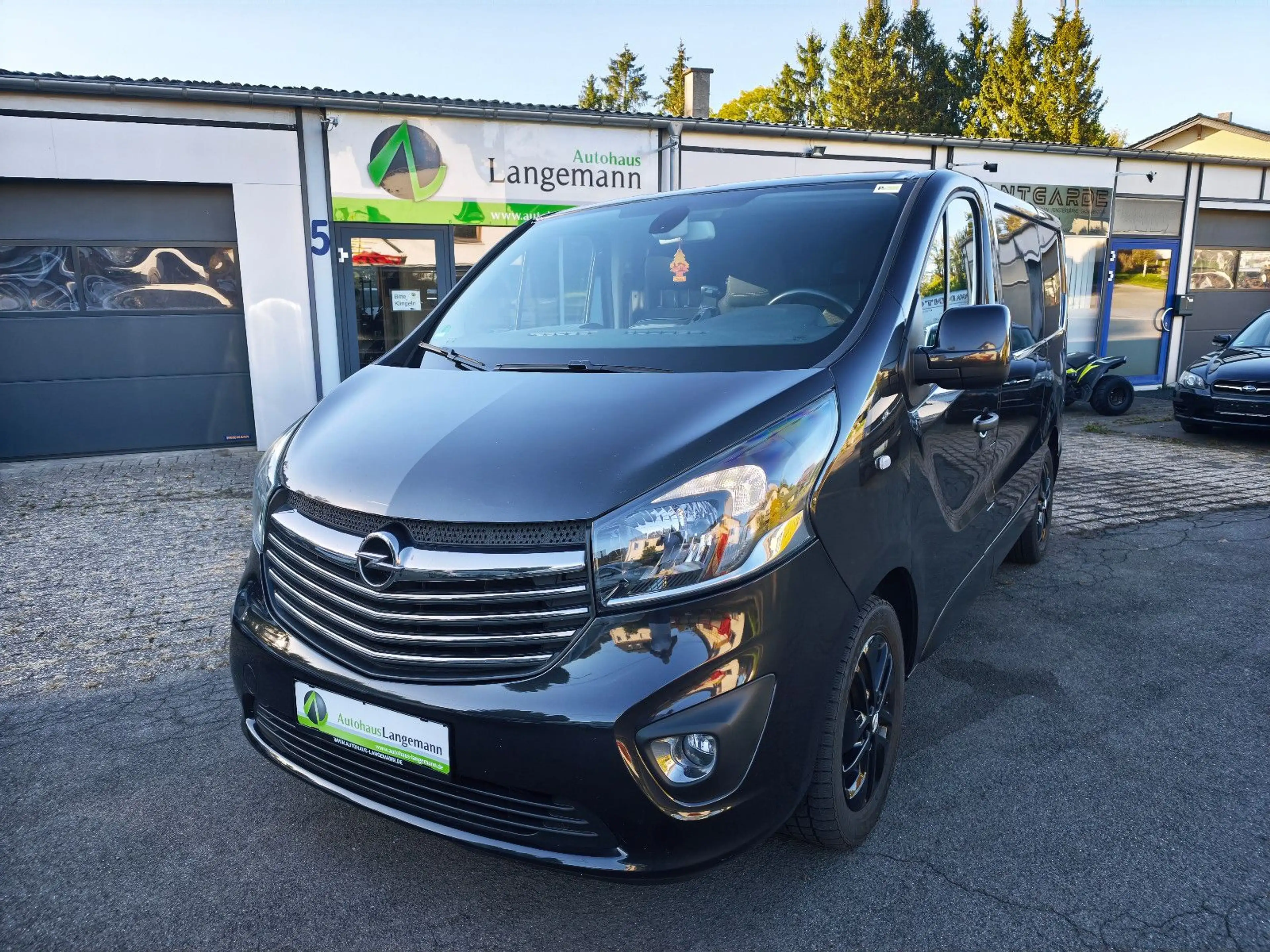 Opel Vivaro Kasten L1H1 2,7t NAVI KAMERA ALU AHK — photo 2