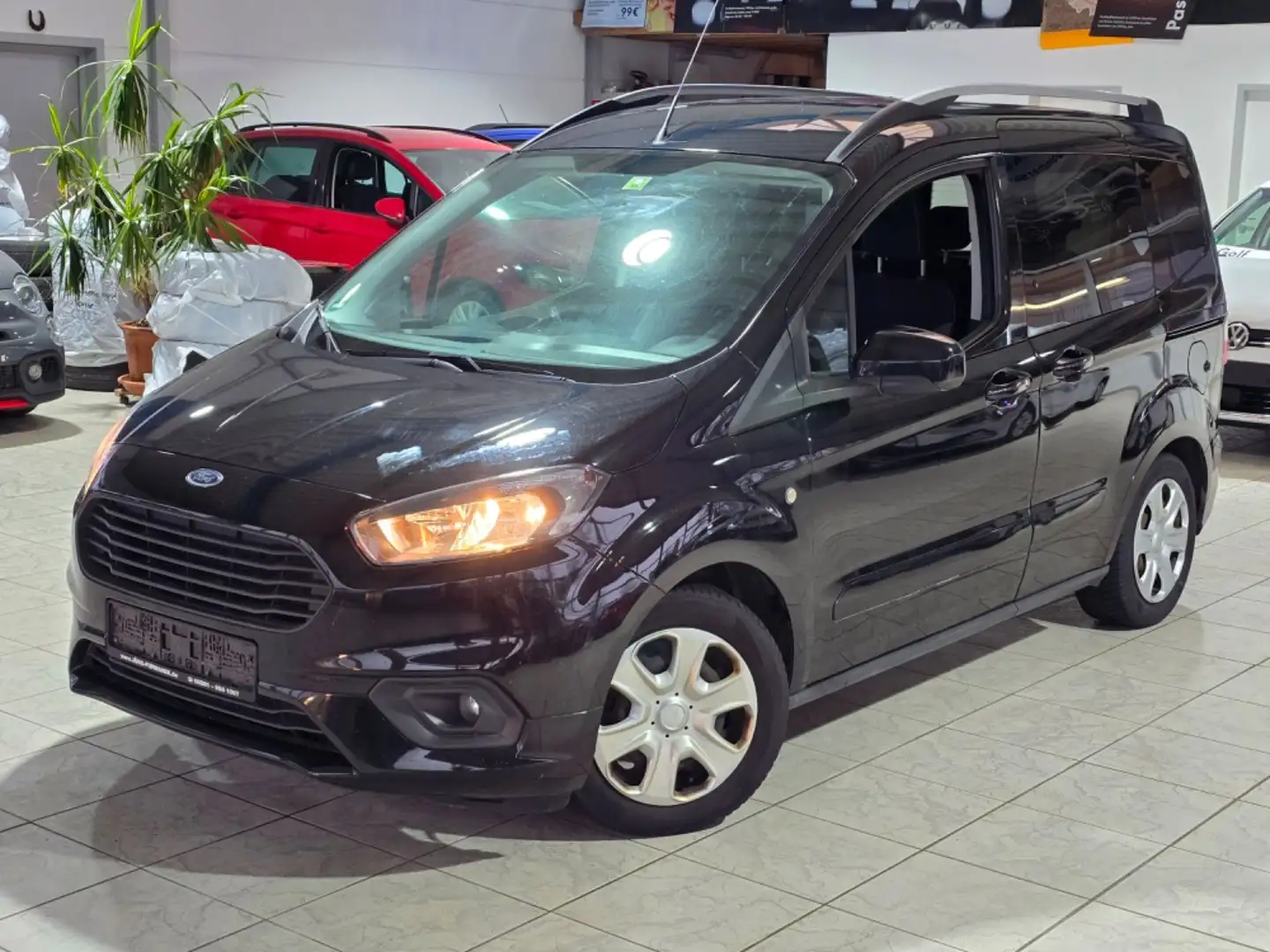 Ford Tourneo Courier 1.5 EcoBlue Trend AHK SHZ TEMPO Noir - 1
