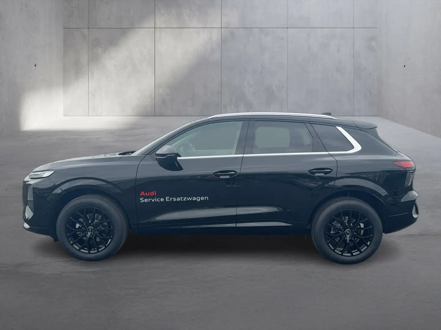 Audi Q3 TFSI 110 kW  intense Schwarz - 2