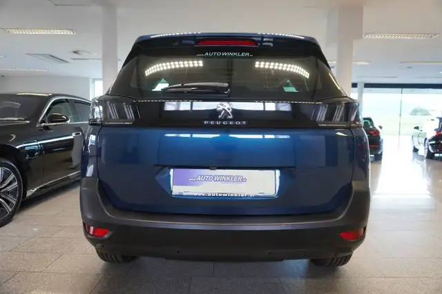 Peugeot 5008 view 6