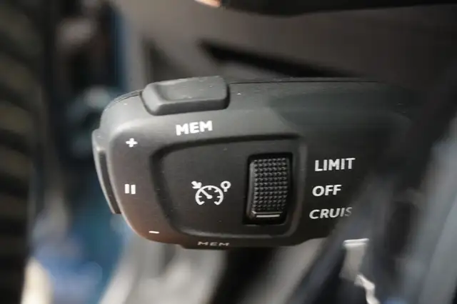Peugeot 5008 view 15