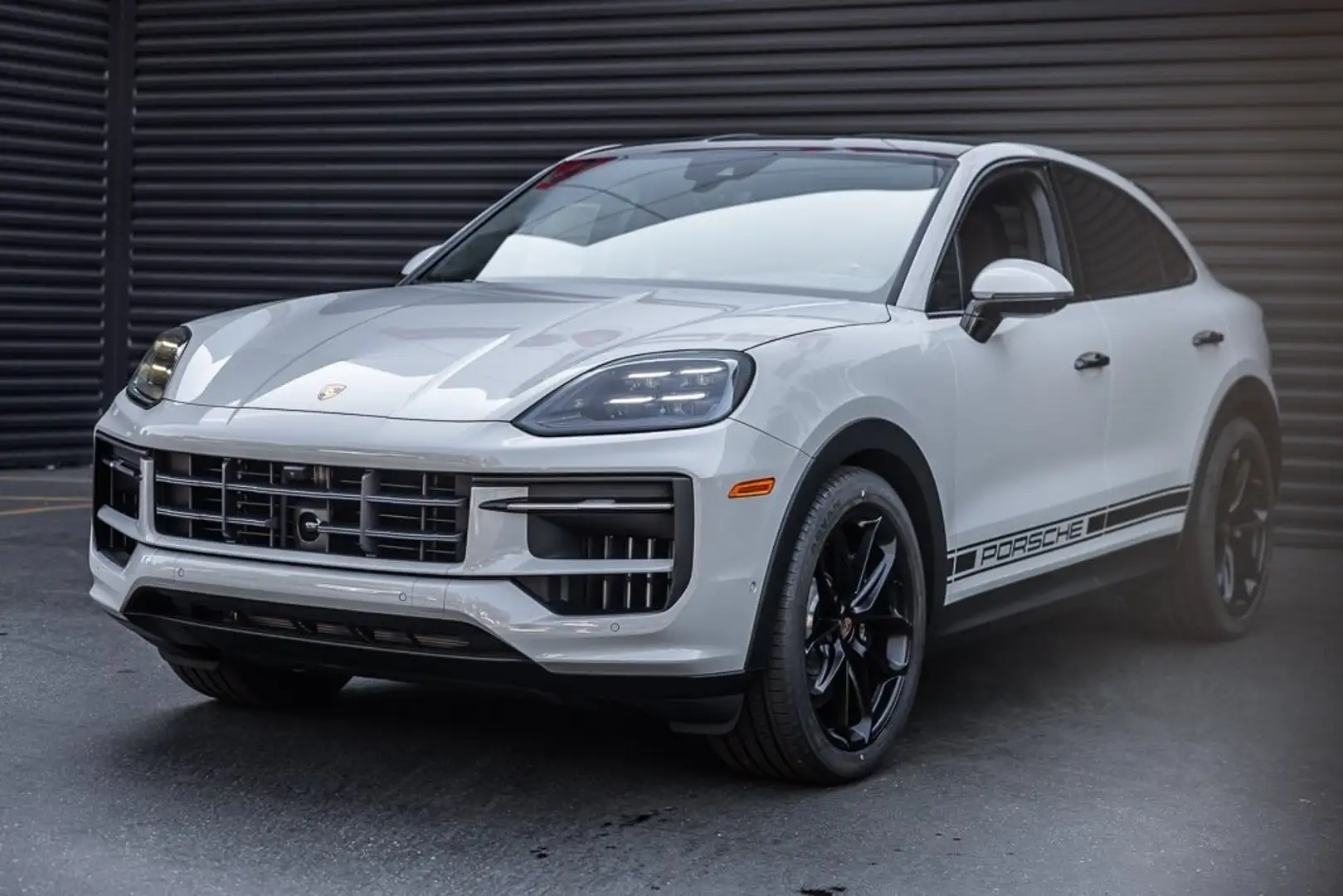Porsche Cayenne 3.0 hybrid S tiptronic coupe - 1