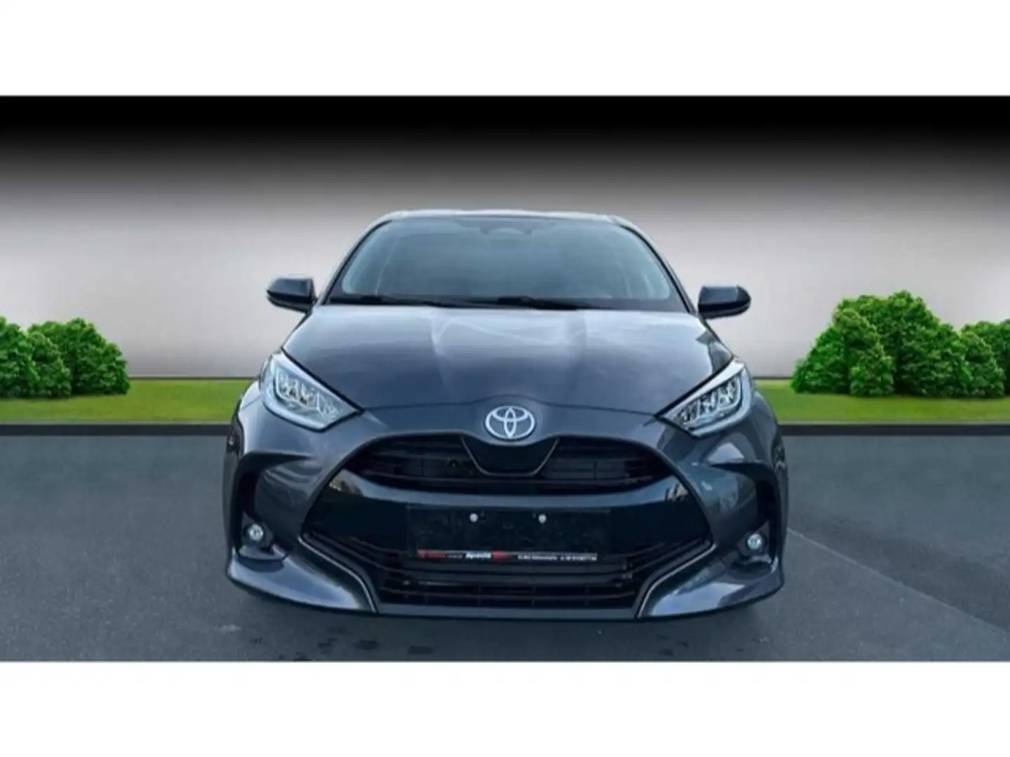 Toyota Yaris 1.5 Hybrid Team Deutschland Comfort-Paket Gris - 2