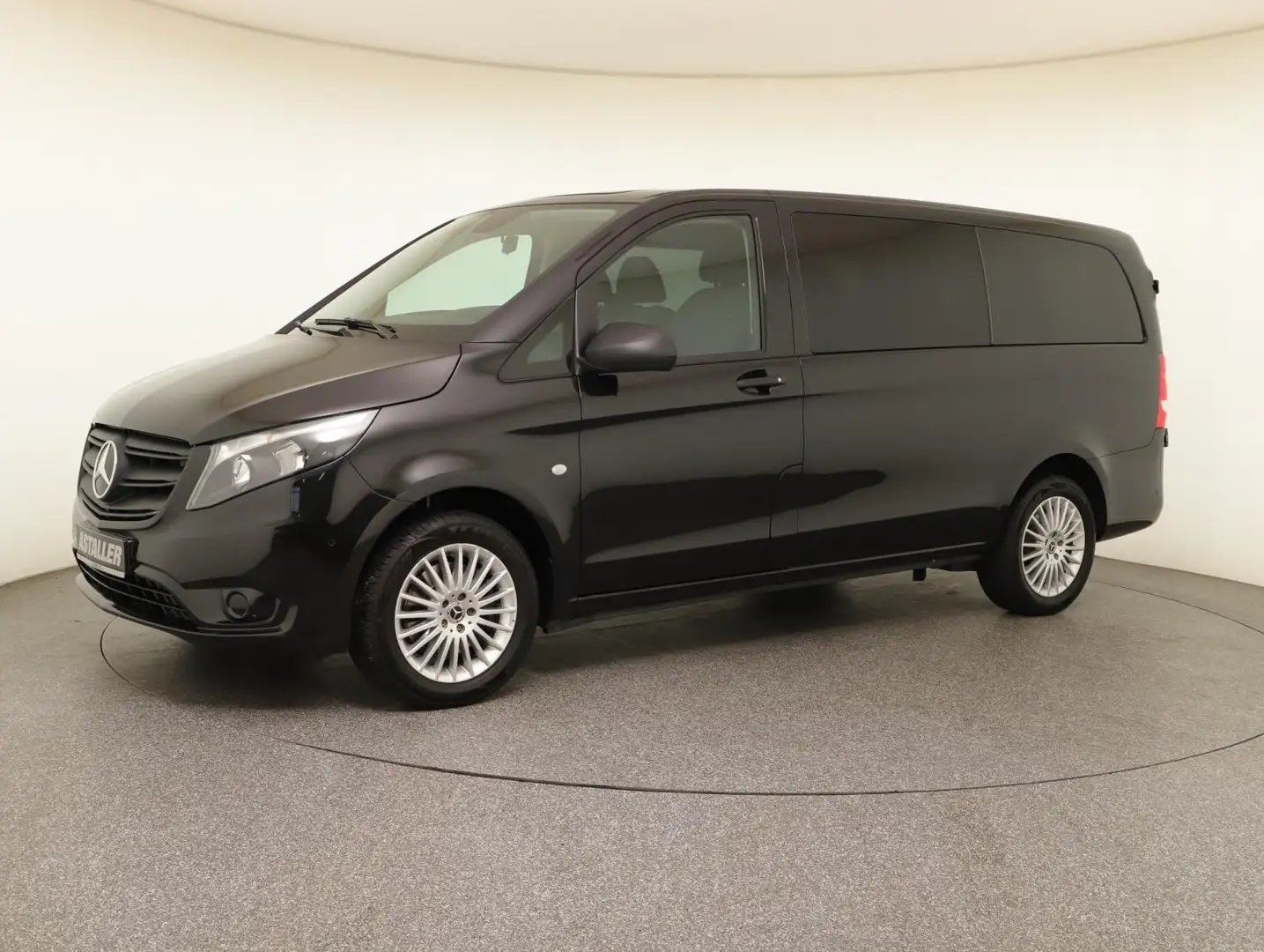 Mercedes-Benz Vito 114 CDI Tourer PRO Lang L2 DAB+PTS+Navi+9Si Schwarz - 2