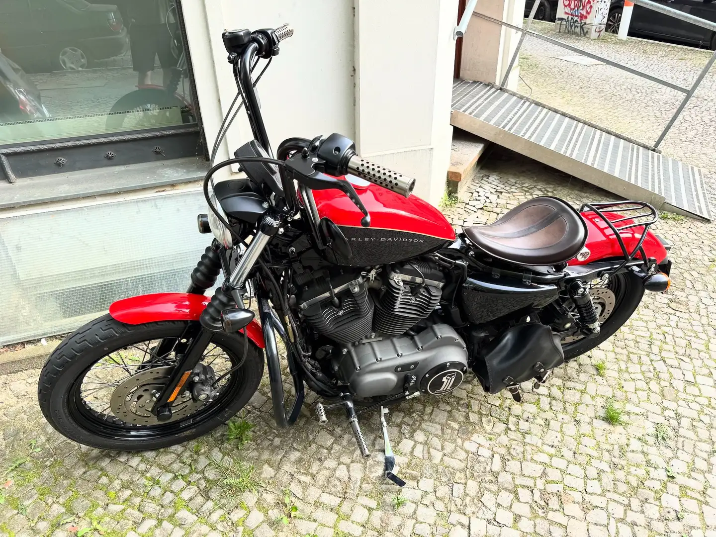 Harley-Davidson Sportster XL 1200N - 2
