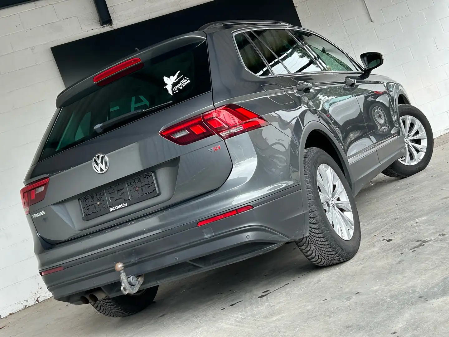 Volkswagen Tiguan 1.4 TSI Comfortline DSG * 1ER PROP + GPS + CLIM * Grau - 2