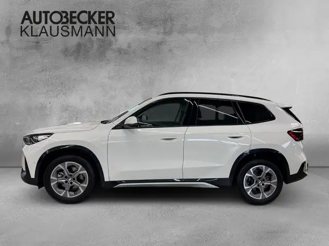 BMW X1 view 3