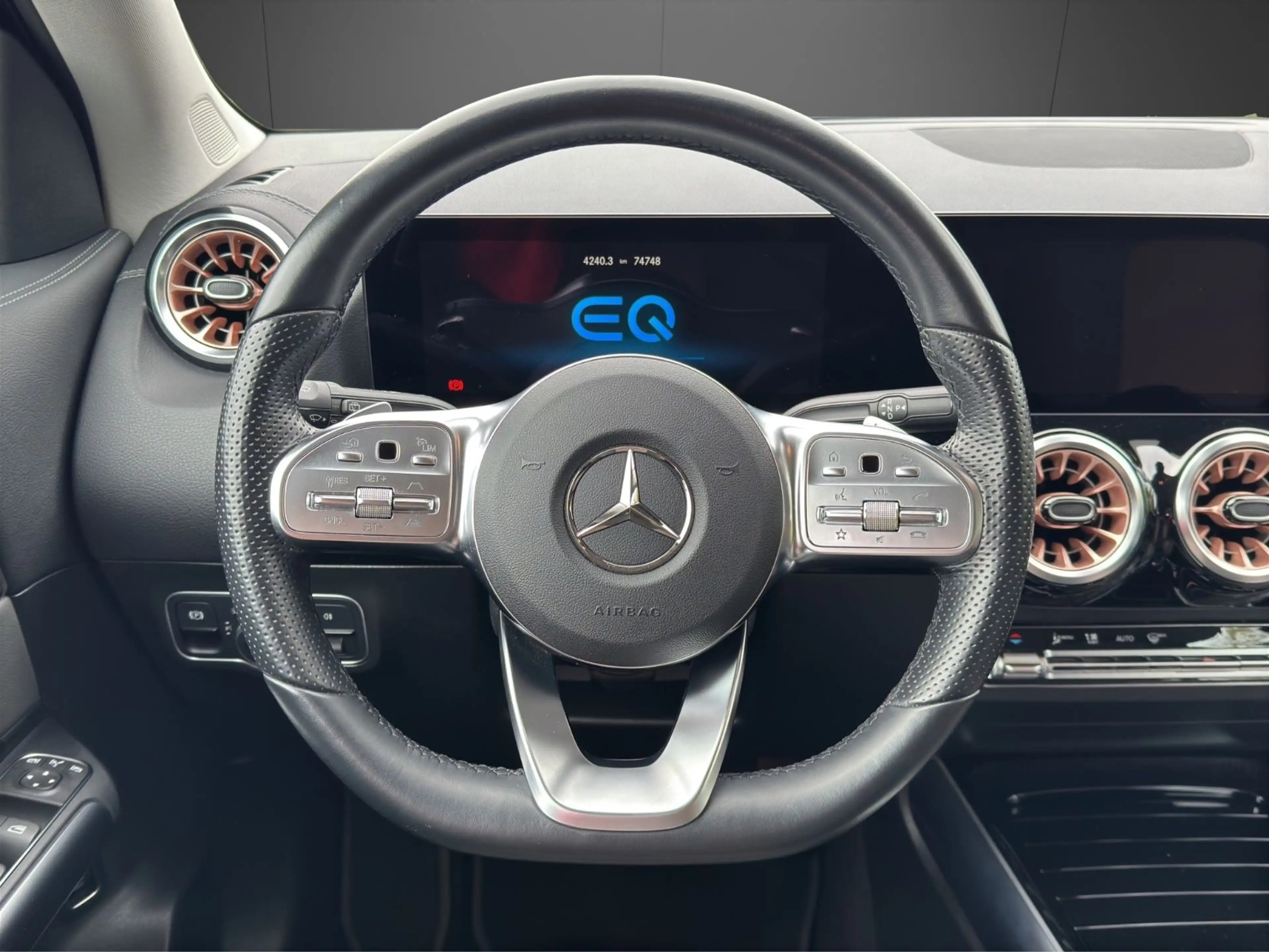Mercedes-Benz EQA 250 Electric Art 360° ACC Keyless Ambi-light — photo 14