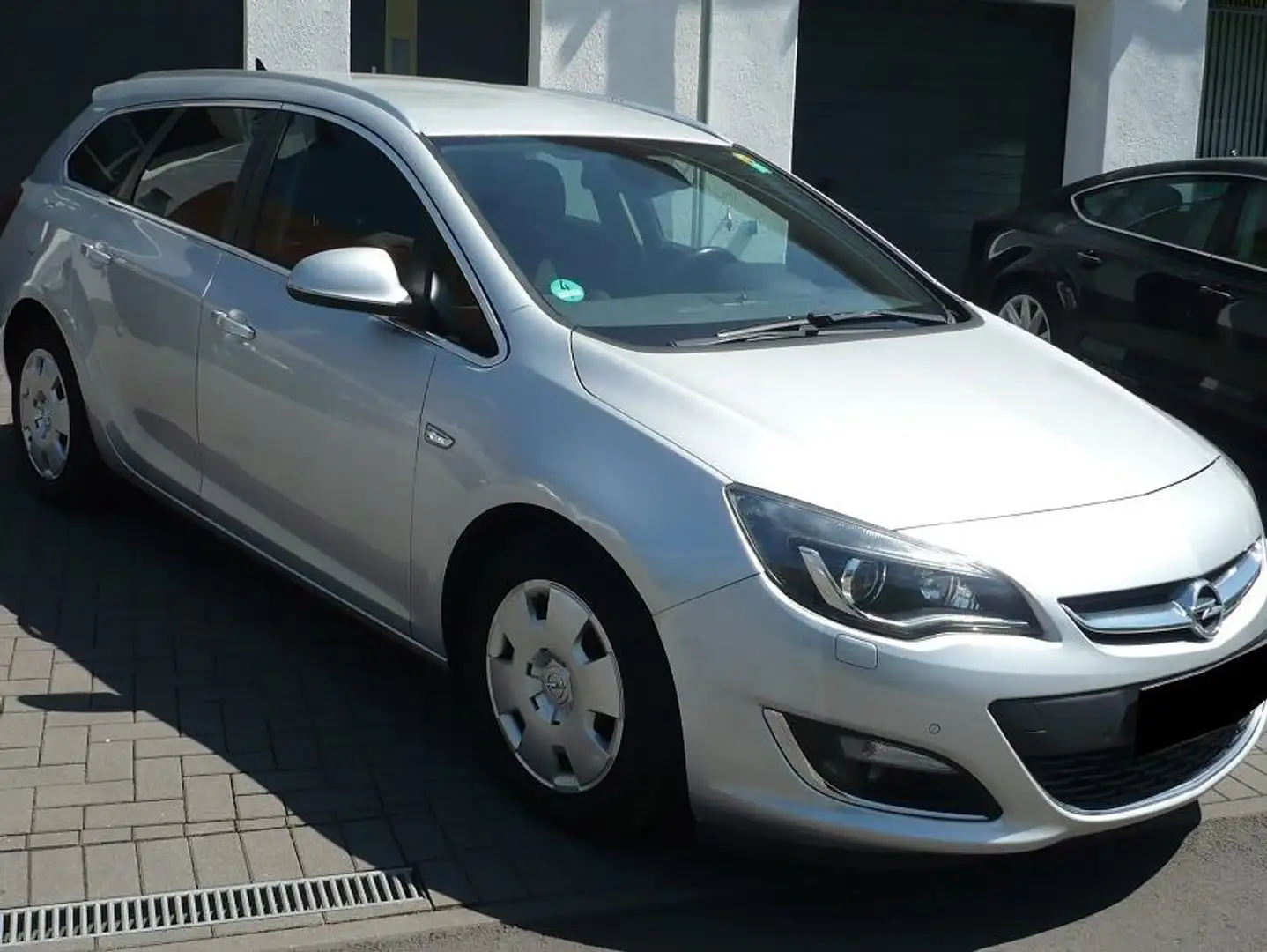 Opel Astra 1.7 CDTI DPF ecoFLEX Sports TourerStart/Stop Sport Silber - 1