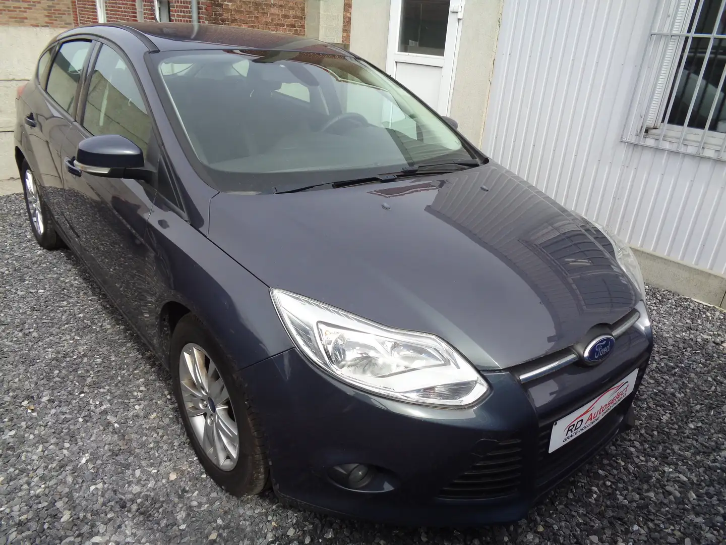 Ford Focus 1.6 TDCi ECO.Tech.Champions Edition Gris - 1