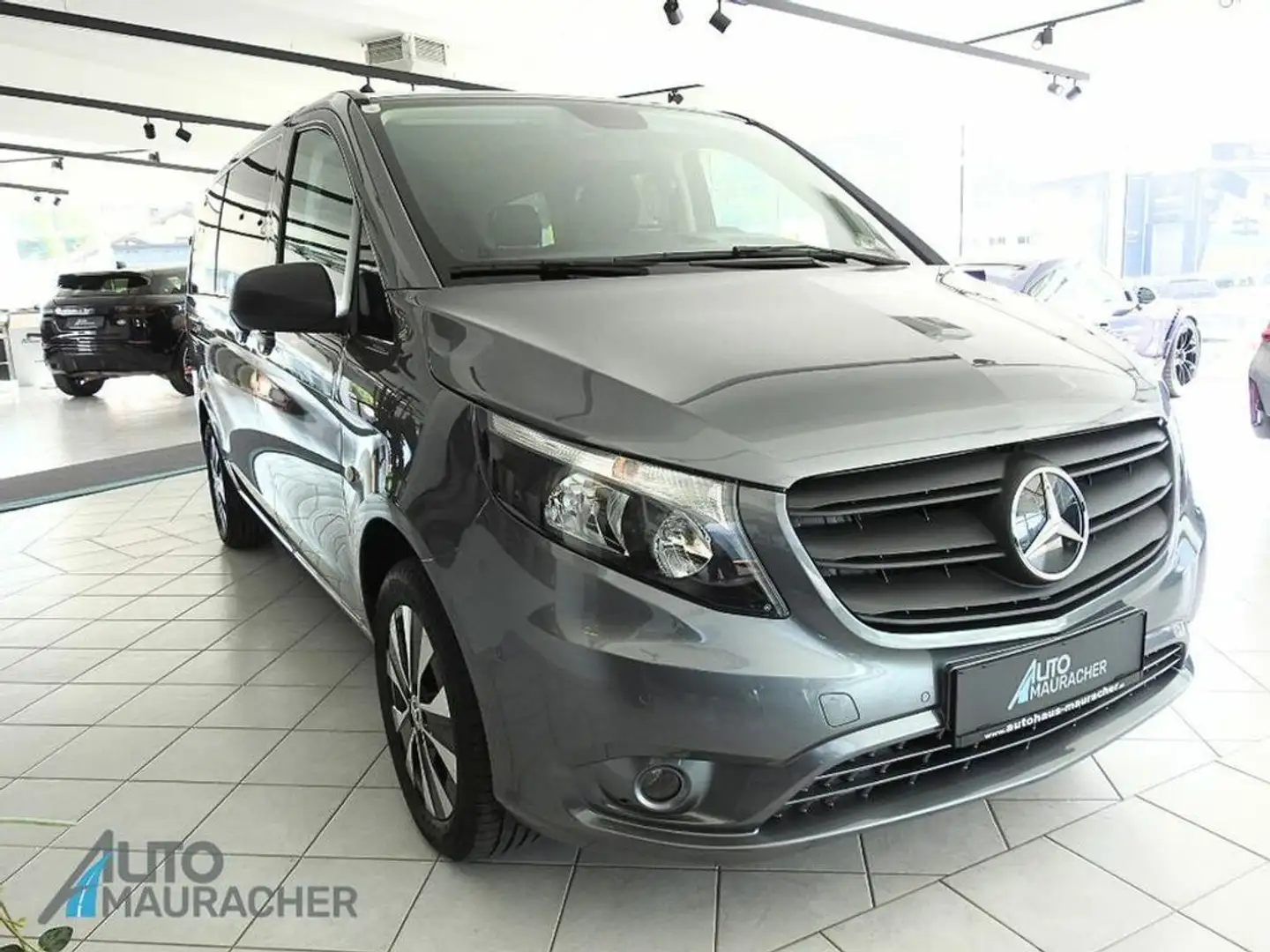 Mercedes-Benz Vito Tourer SELECT 119 CDI lang 4x4 Aut.*AHK*KAMER Gris - 2