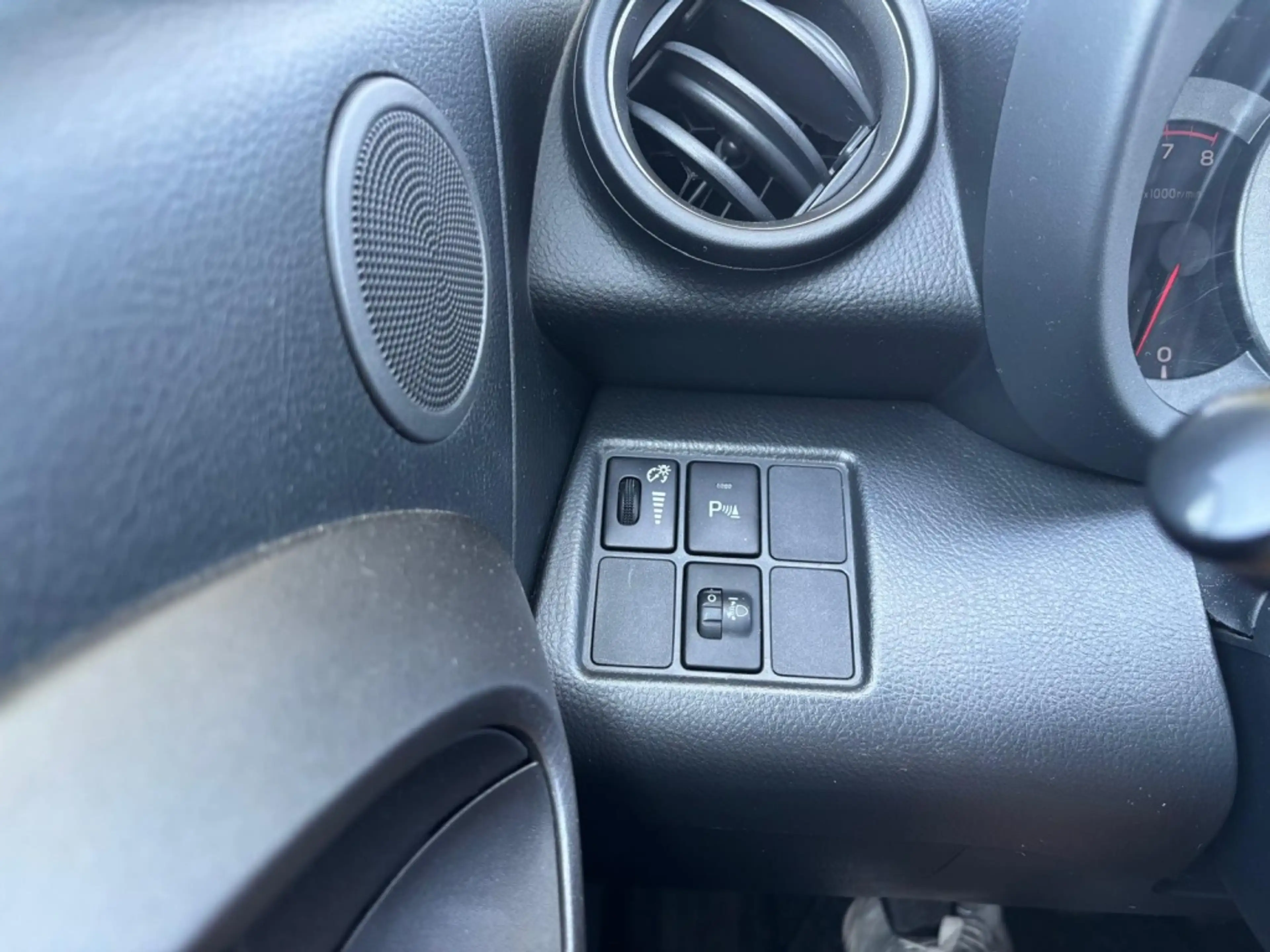Toyota RAV 4 2.0 VVTi Dynamic 2WD — photo 21
