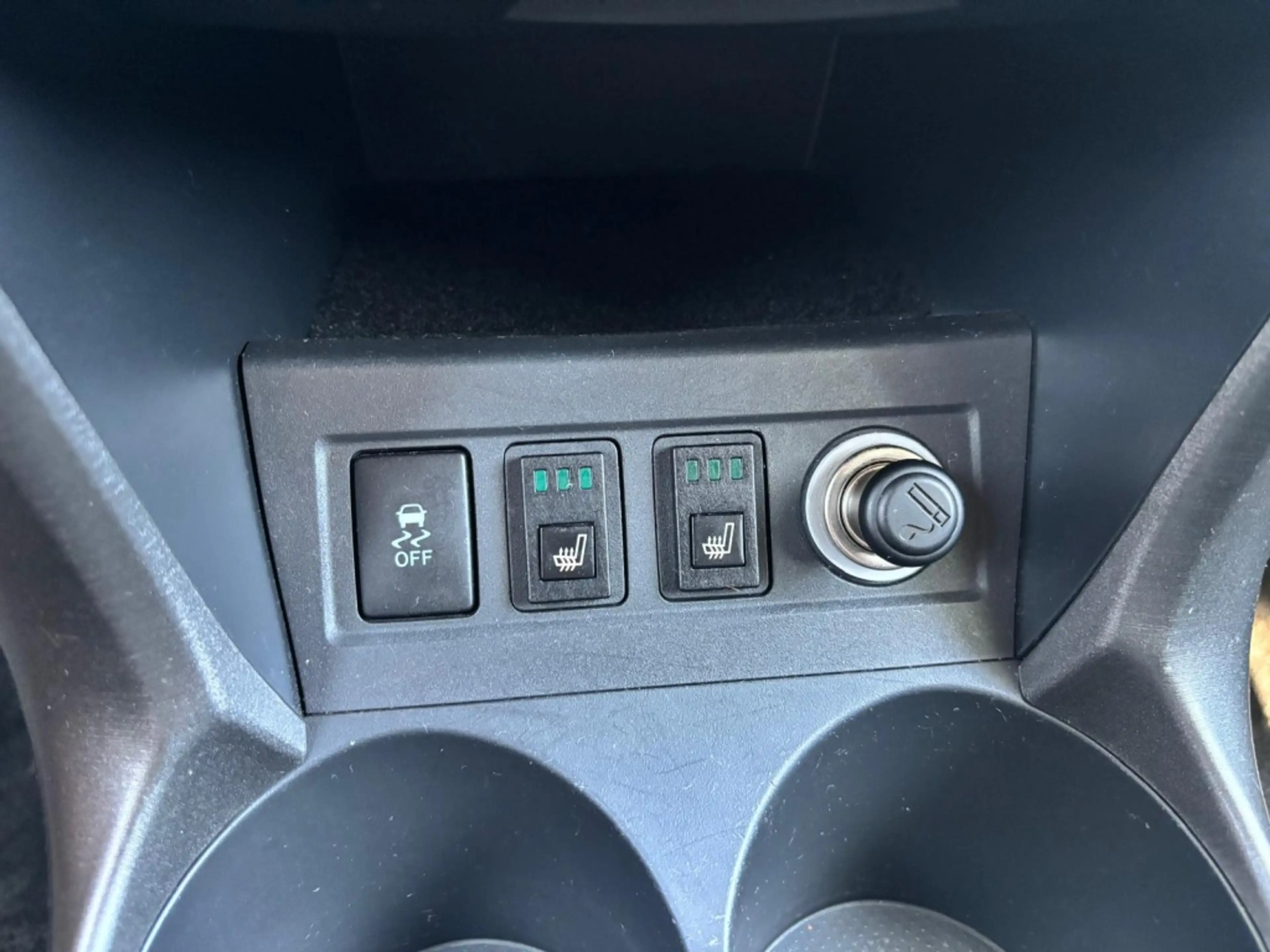 Toyota RAV 4 2.0 VVTi Dynamic 2WD — photo 23