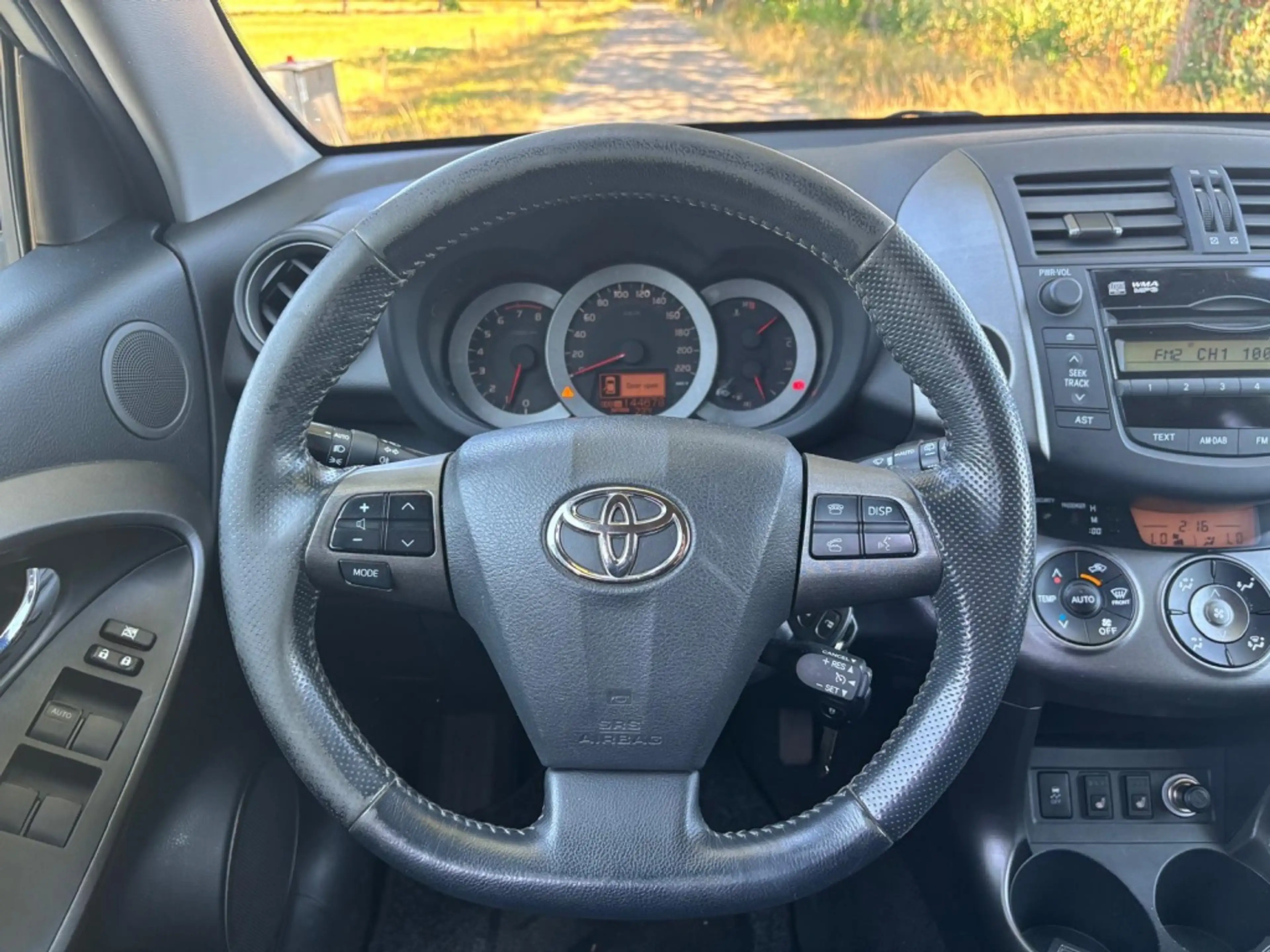 Toyota RAV 4 2.0 VVTi Dynamic 2WD — photo 17