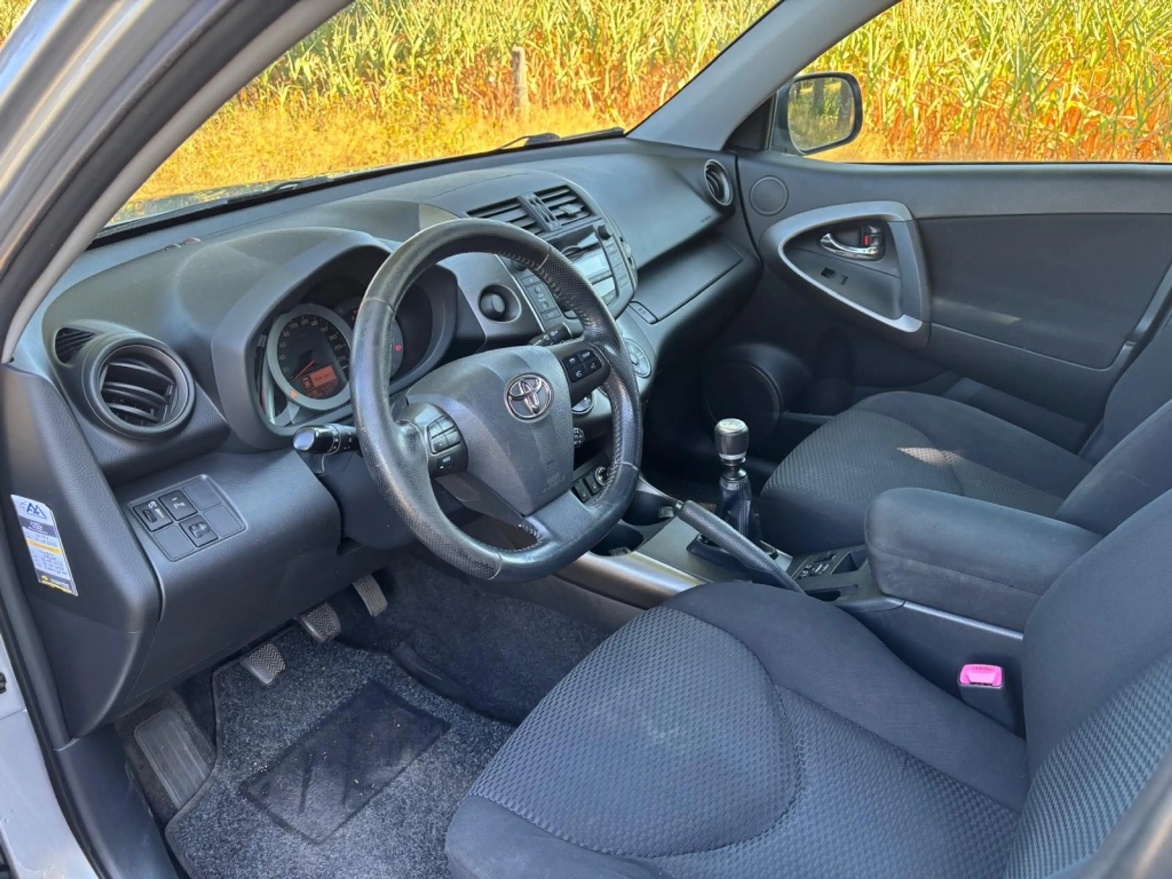 Toyota RAV 4 2.0 VVTi Dynamic 2WD — photo 9