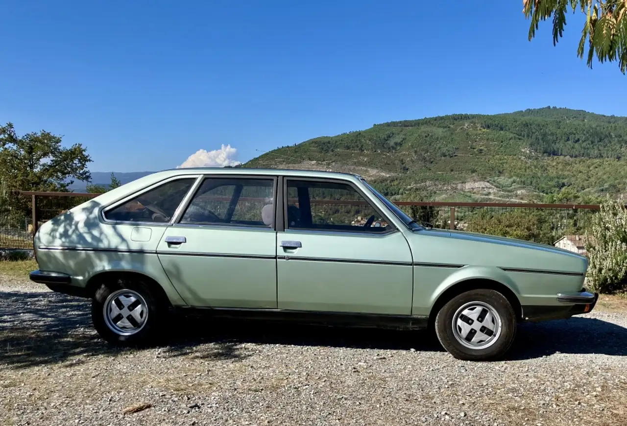 Renault R 18 Berlina Manual de 5 Puertas, foto 3