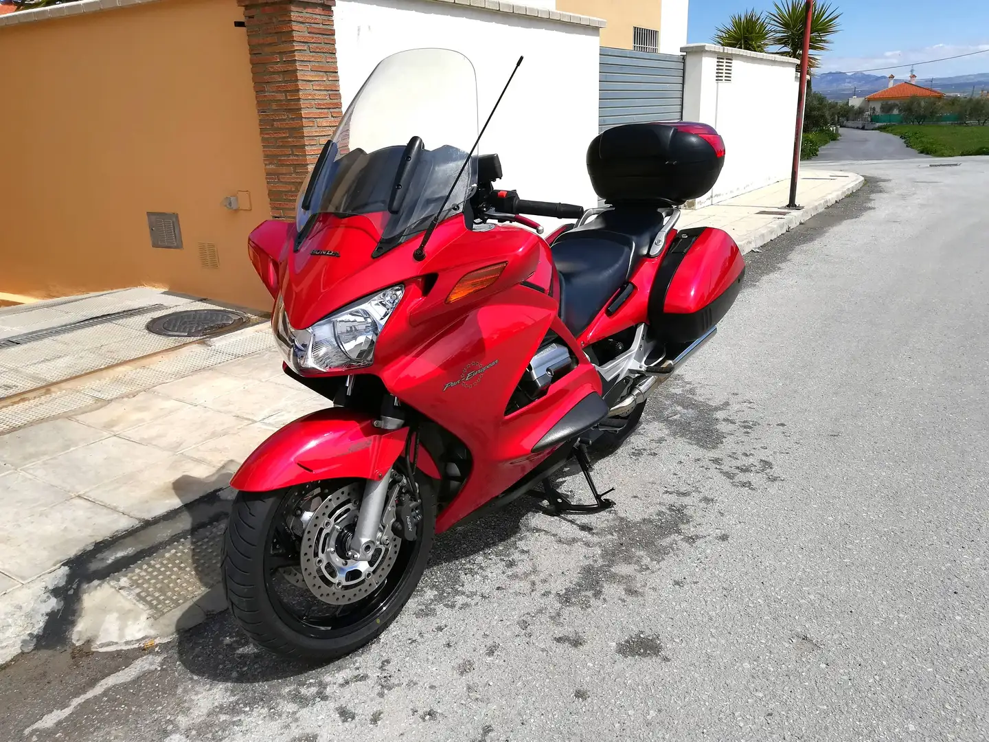 Honda ST 1300 abs Rojo - 2