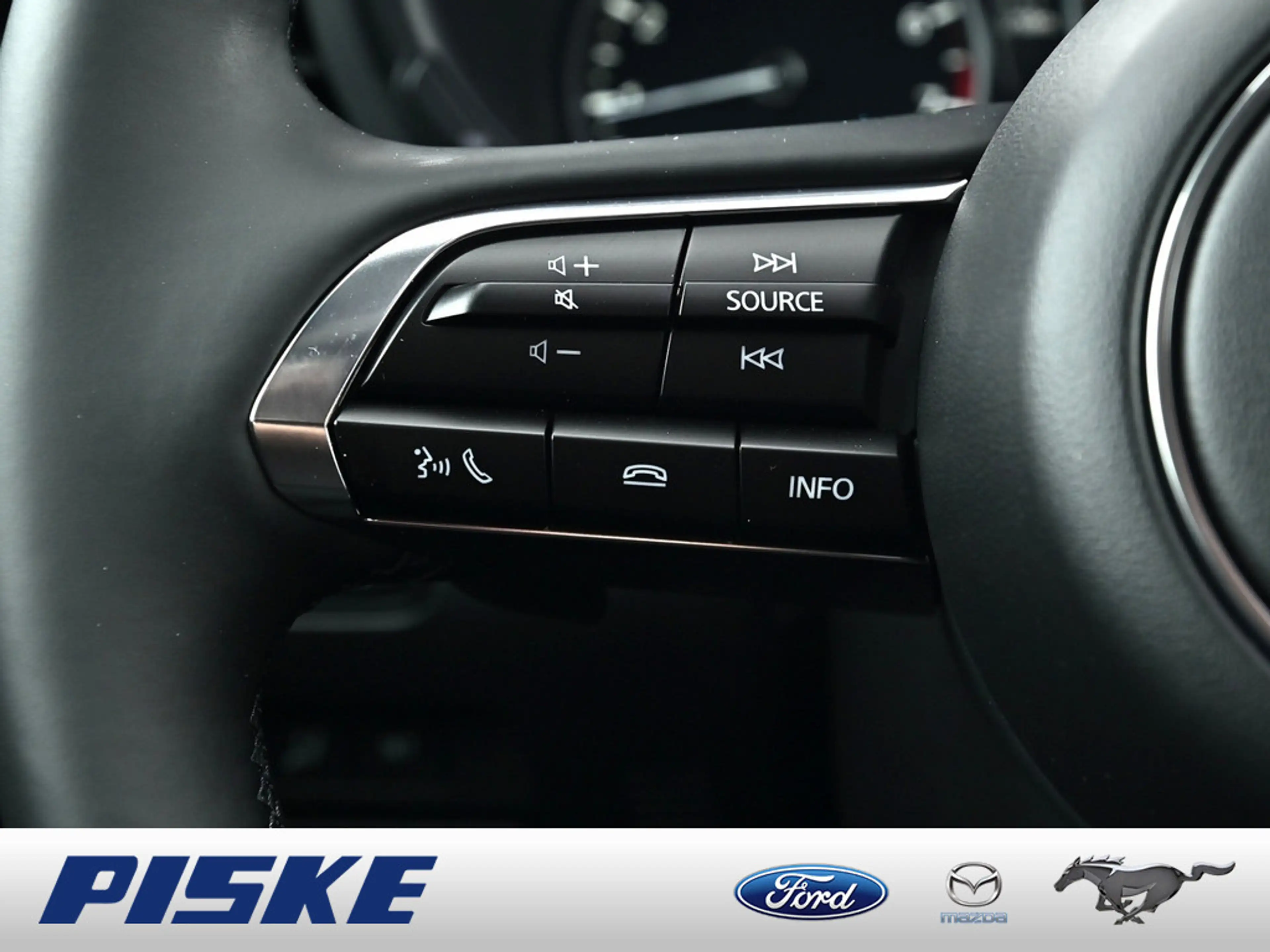 Mazda 3 Takumi BOSE NAVI ACC HUD MATRIX-LED 360° — photo 14